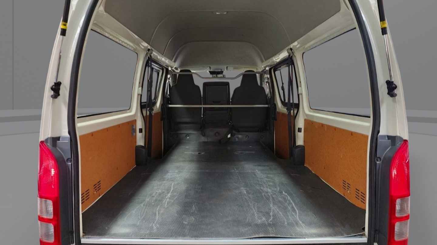 2025 Toyota Hiace Internal Dimensions