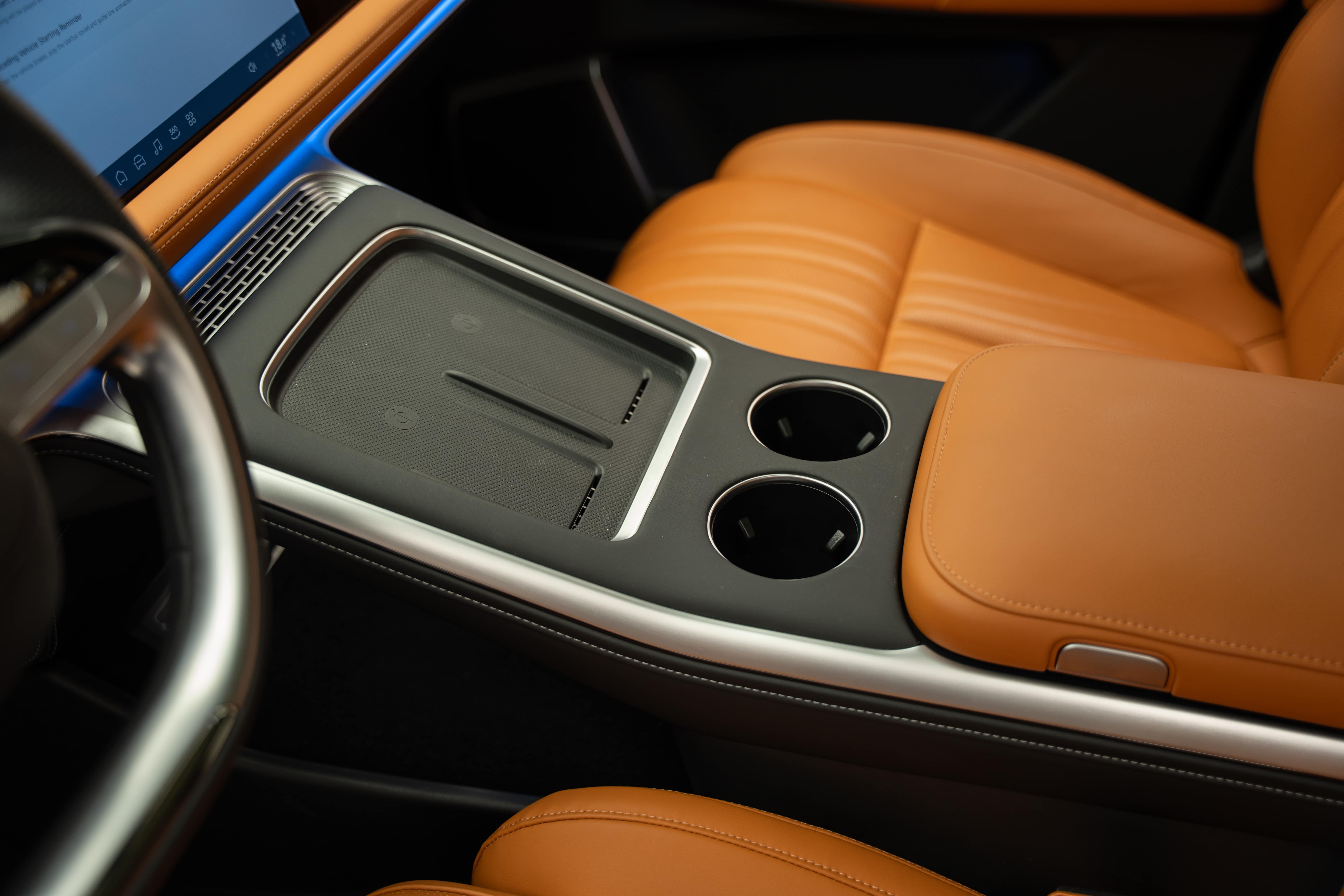 https://gcc-1307444343.cos.accelerate.myqcloud.com/cc/car-image/129215ae