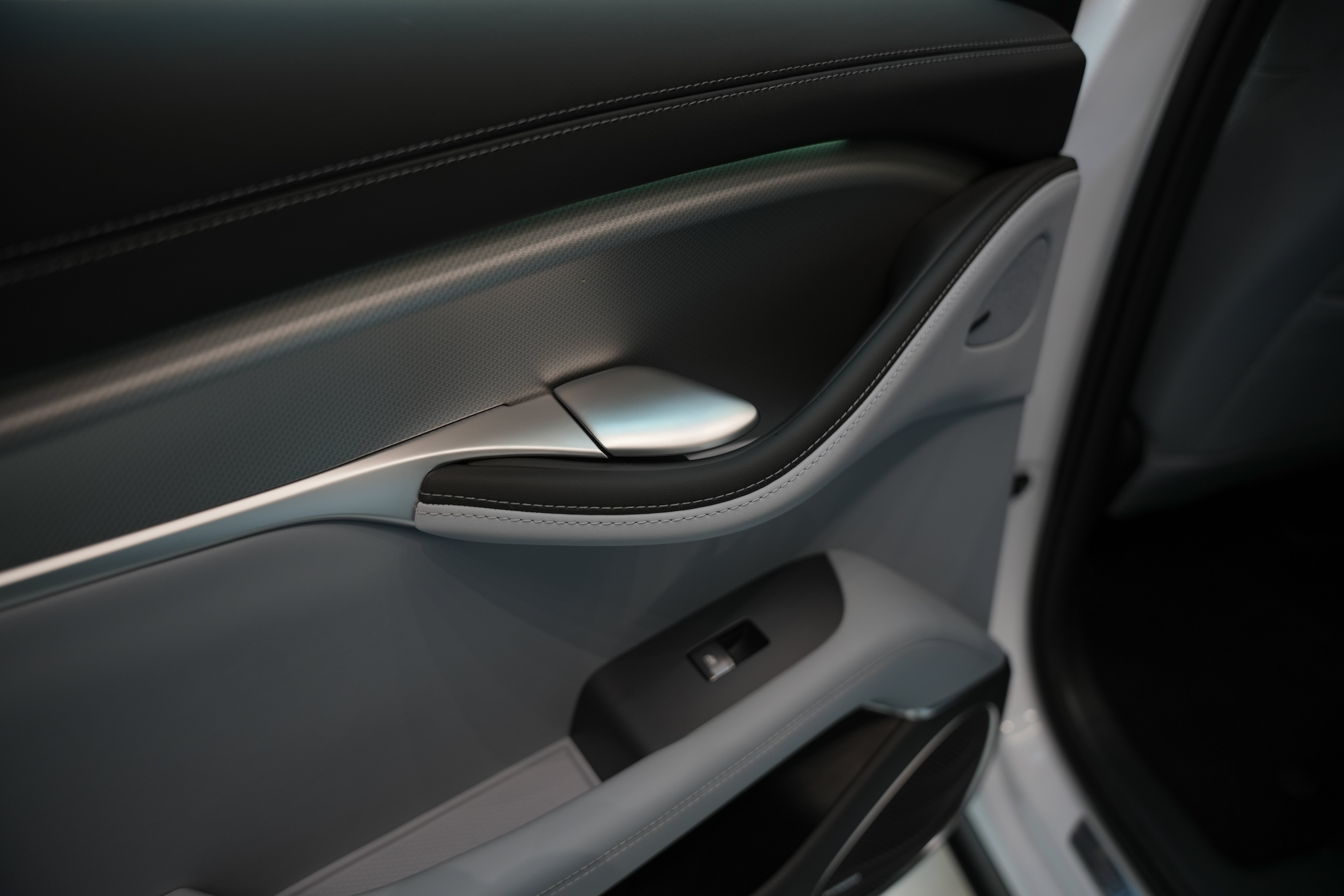 https://gcc-1307444343.cos.accelerate.myqcloud.com/cc/car-image/14662fcd