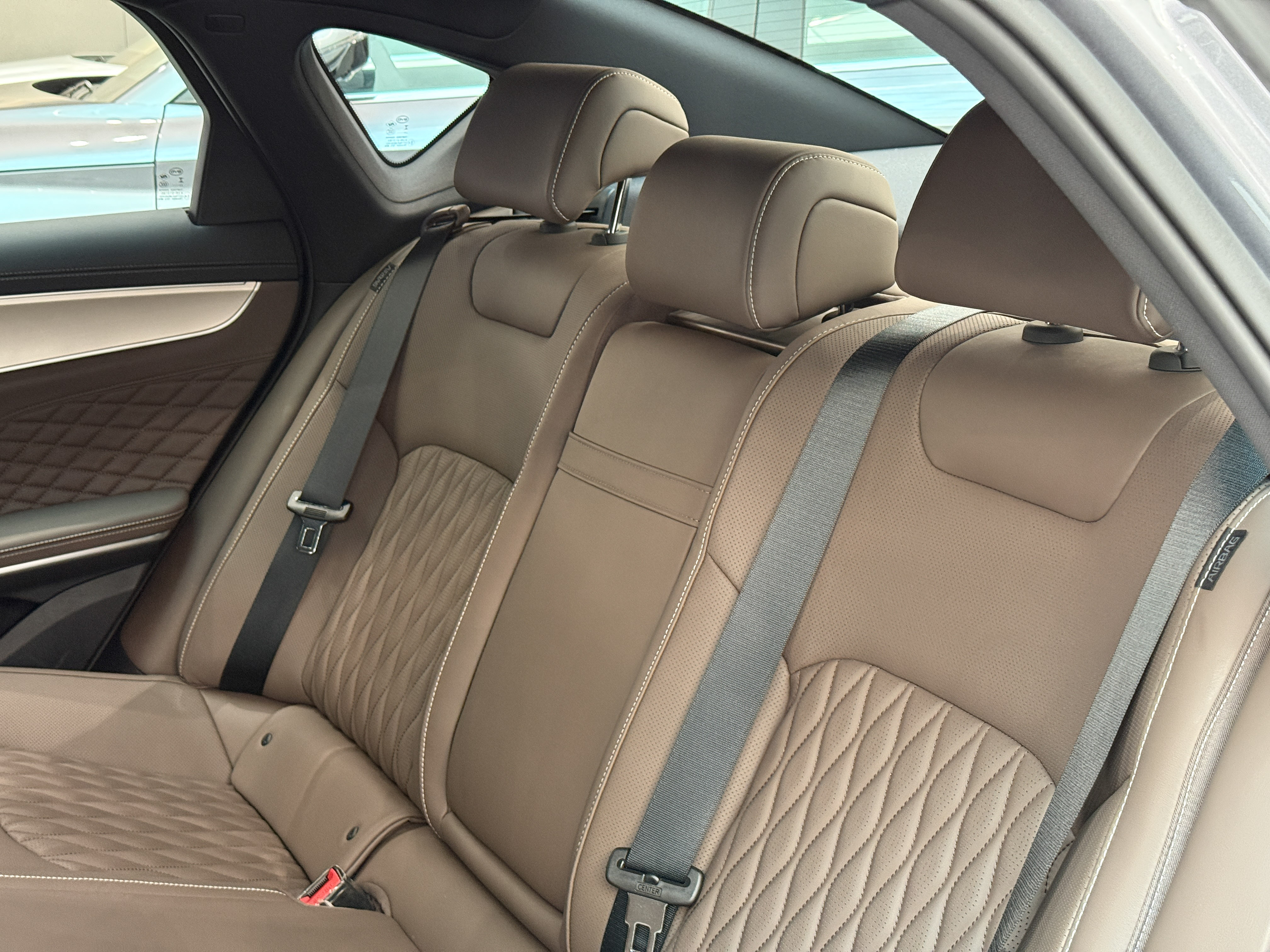 https://gcc-1307444343.cos.accelerate.myqcloud.com/cc/car-image/1b161aeb