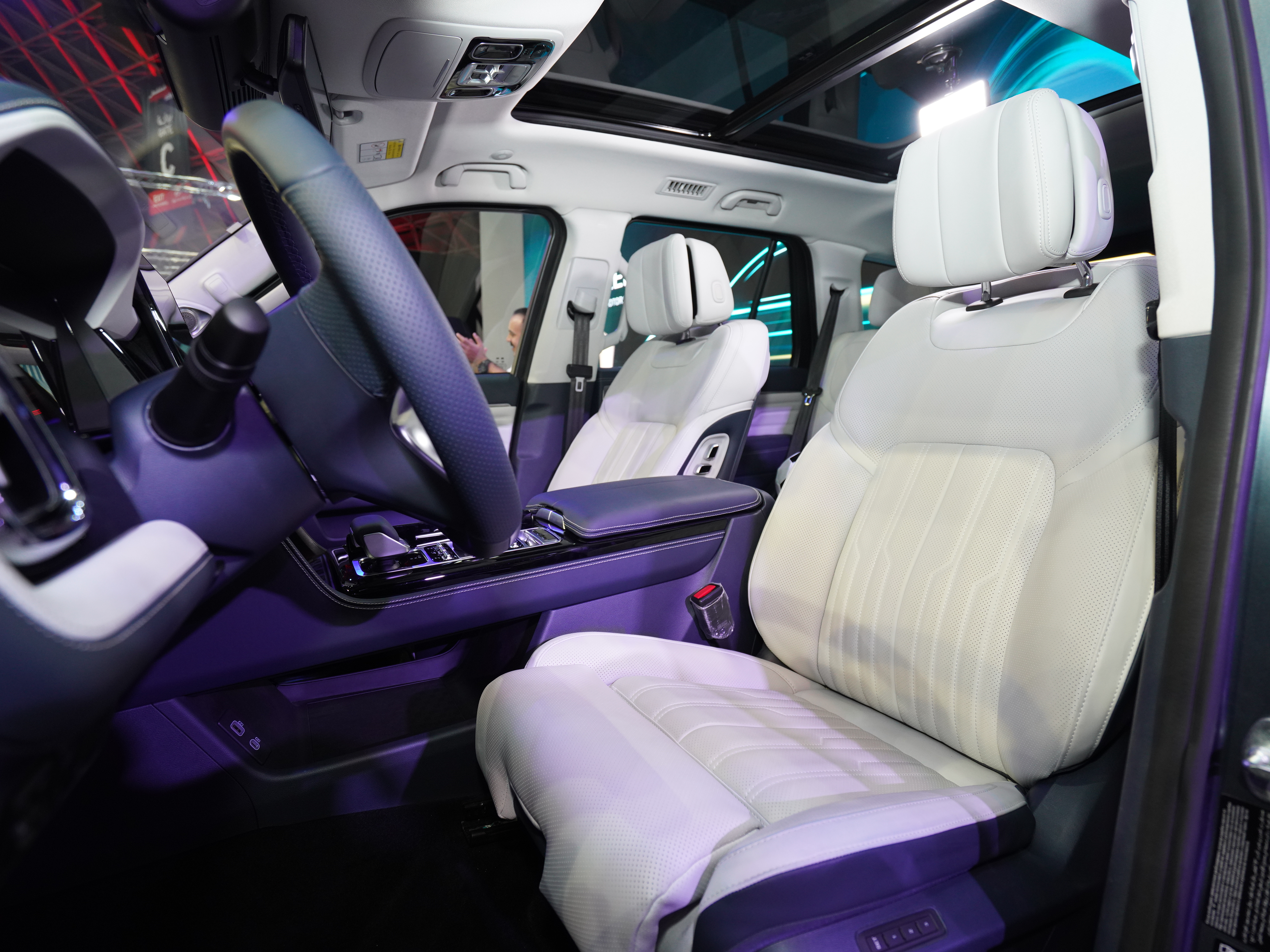 https://gcc-1307444343.cos.accelerate.myqcloud.com/cc/car-image/1c1c634c