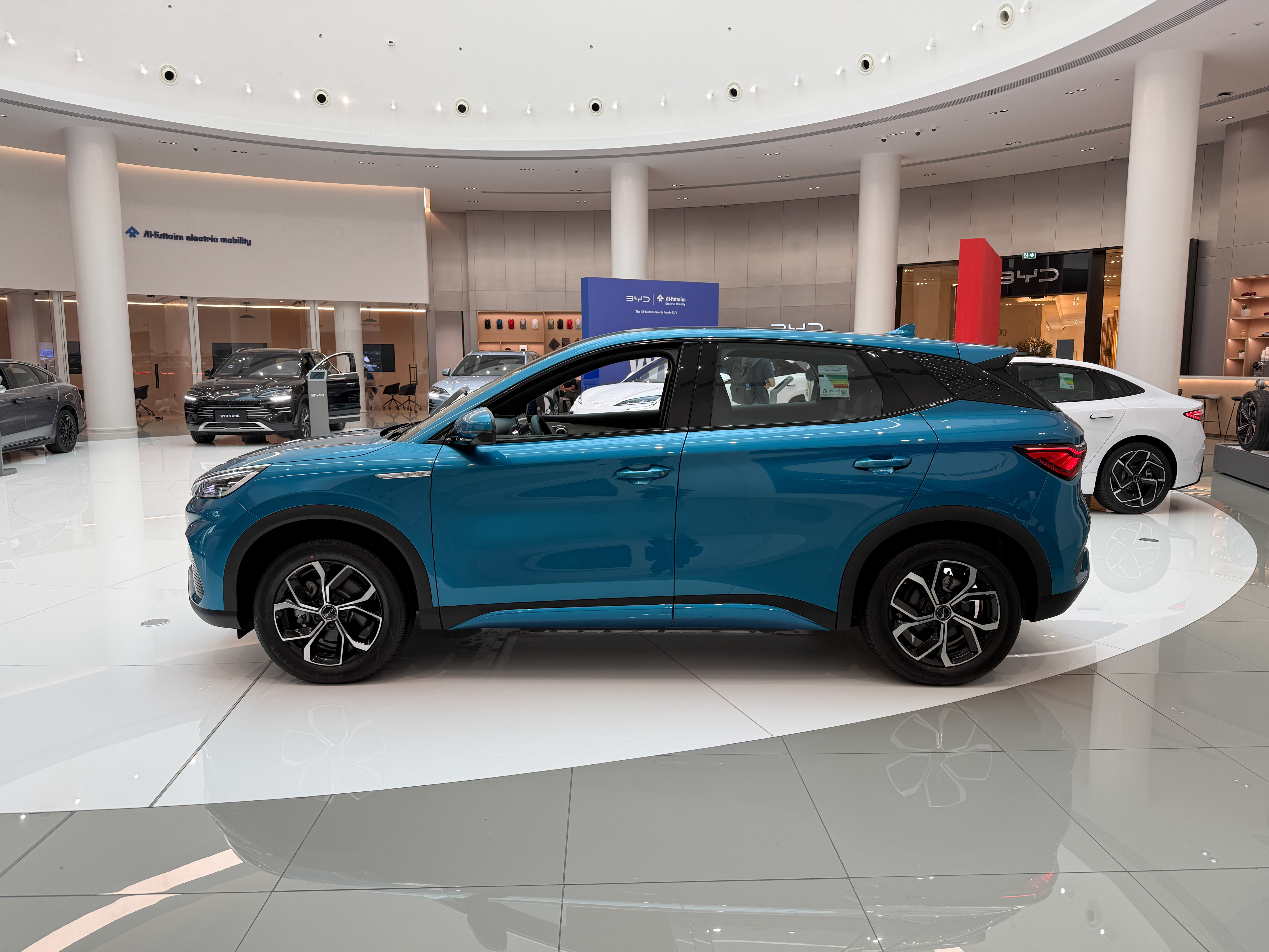 https://gcc-1307444343.cos.accelerate.myqcloud.com/cc/car-image/207d2734