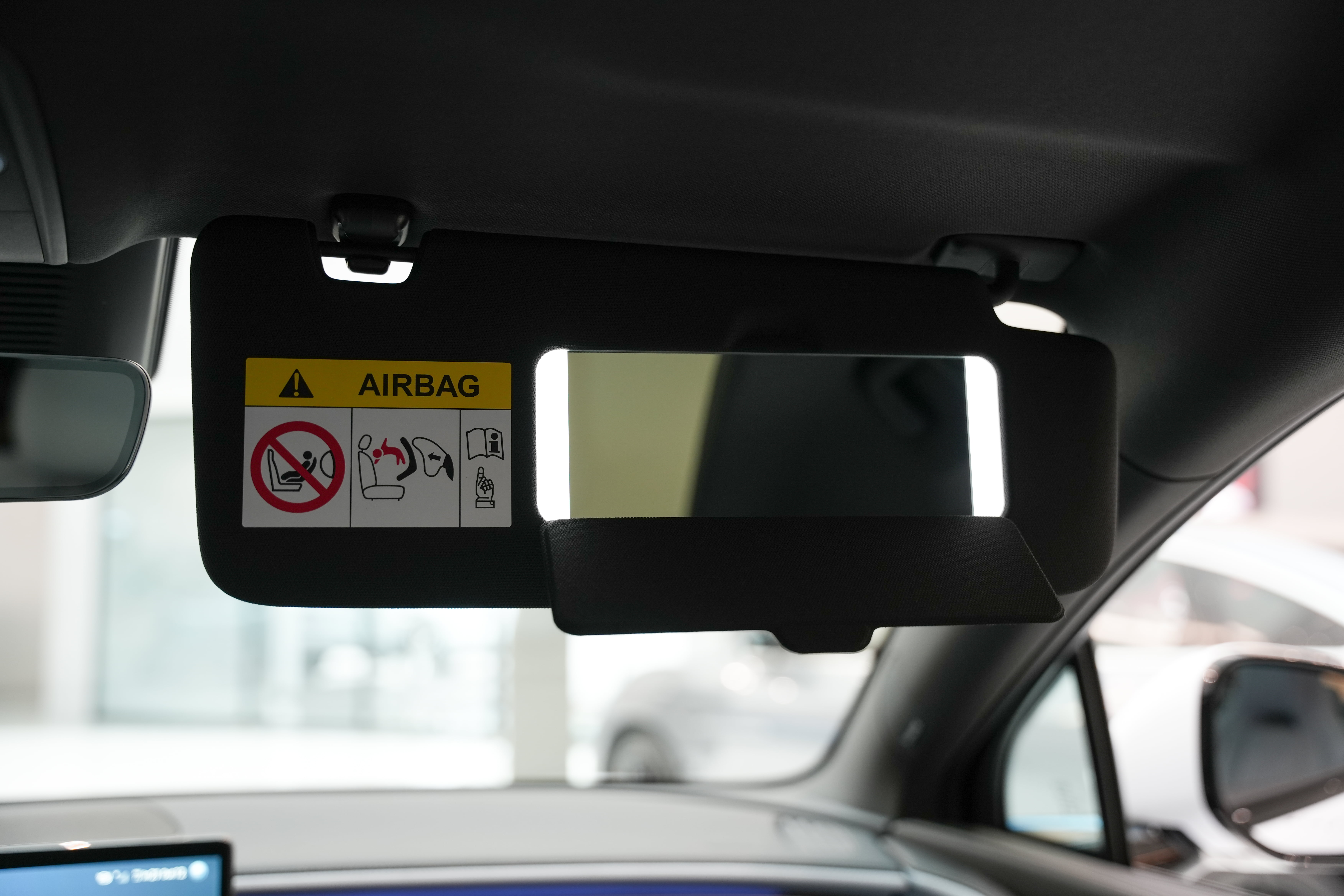 https://gcc-1307444343.cos.accelerate.myqcloud.com/cc/car-image/234dbb59