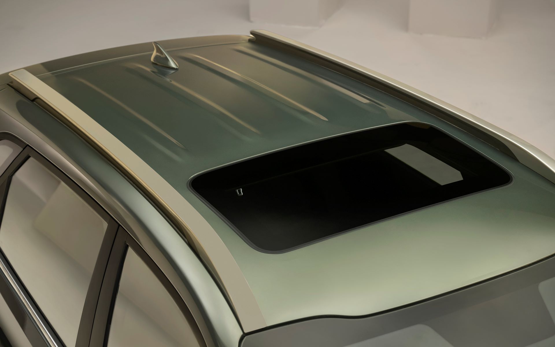 https://gcc-1307444343.cos.accelerate.myqcloud.com/cc/car-image/2a95d525