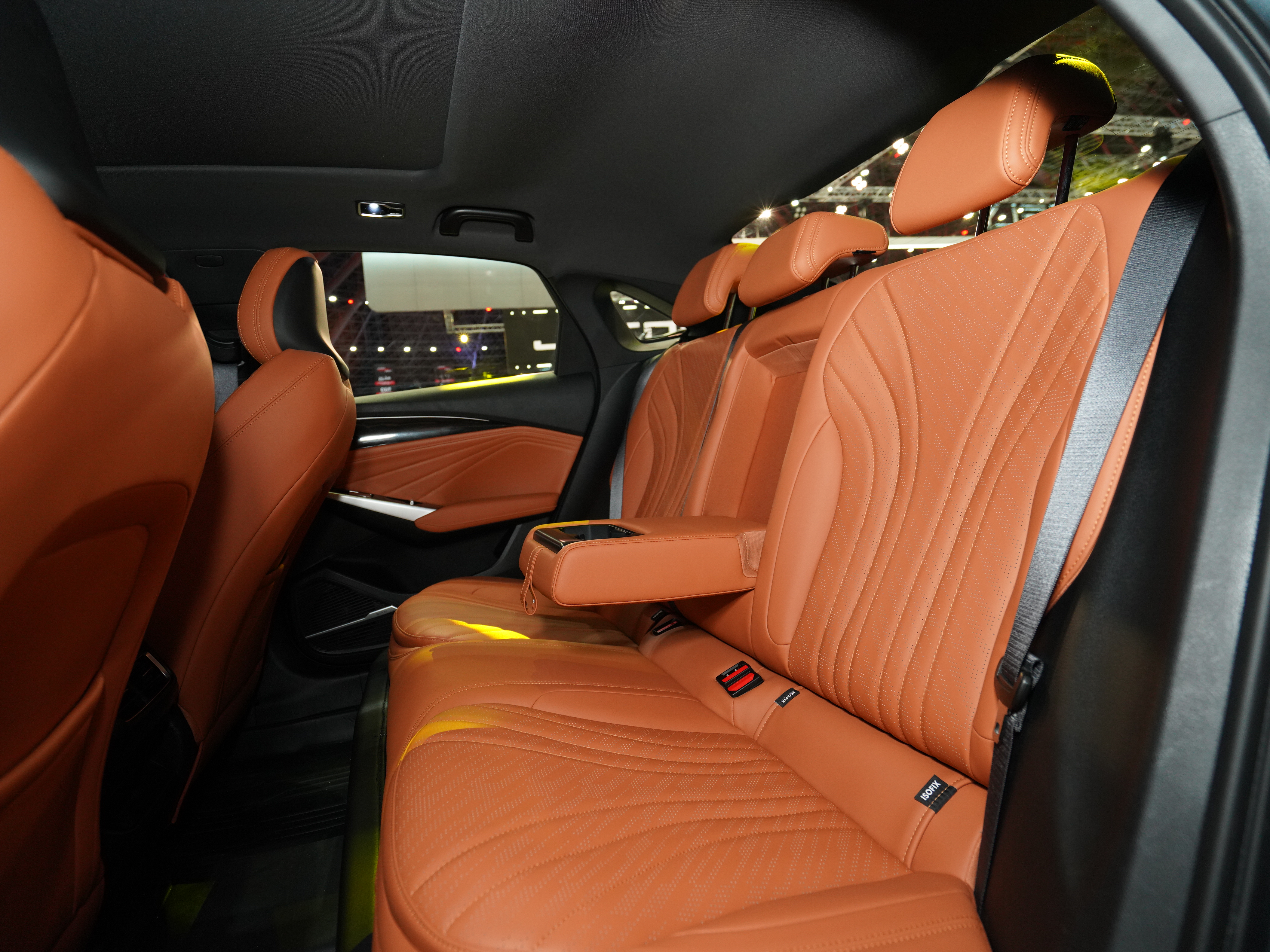 https://gcc-1307444343.cos.accelerate.myqcloud.com/cc/car-image/4ab2859c