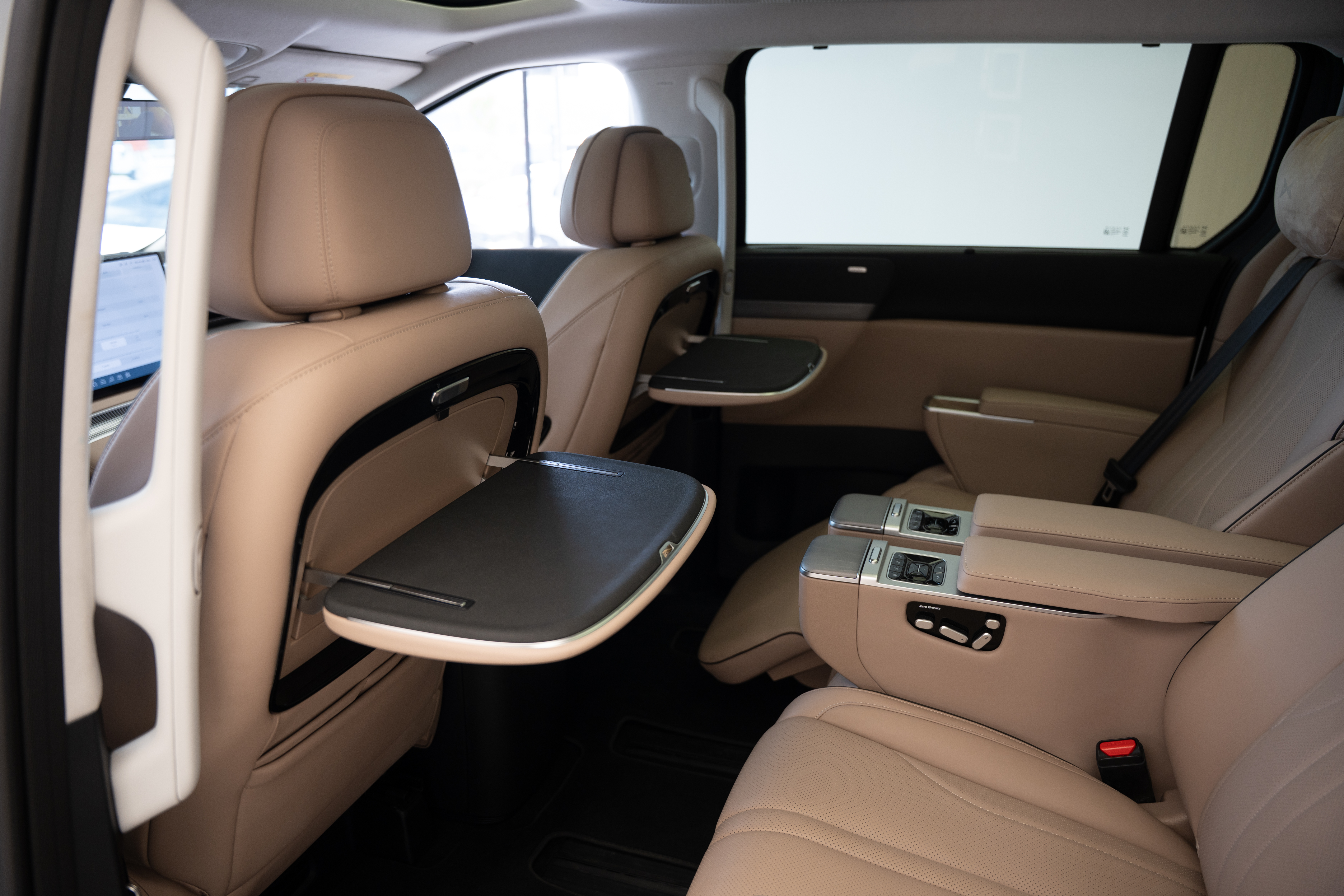 https://gcc-1307444343.cos.accelerate.myqcloud.com/cc/car-image/4b32a45a