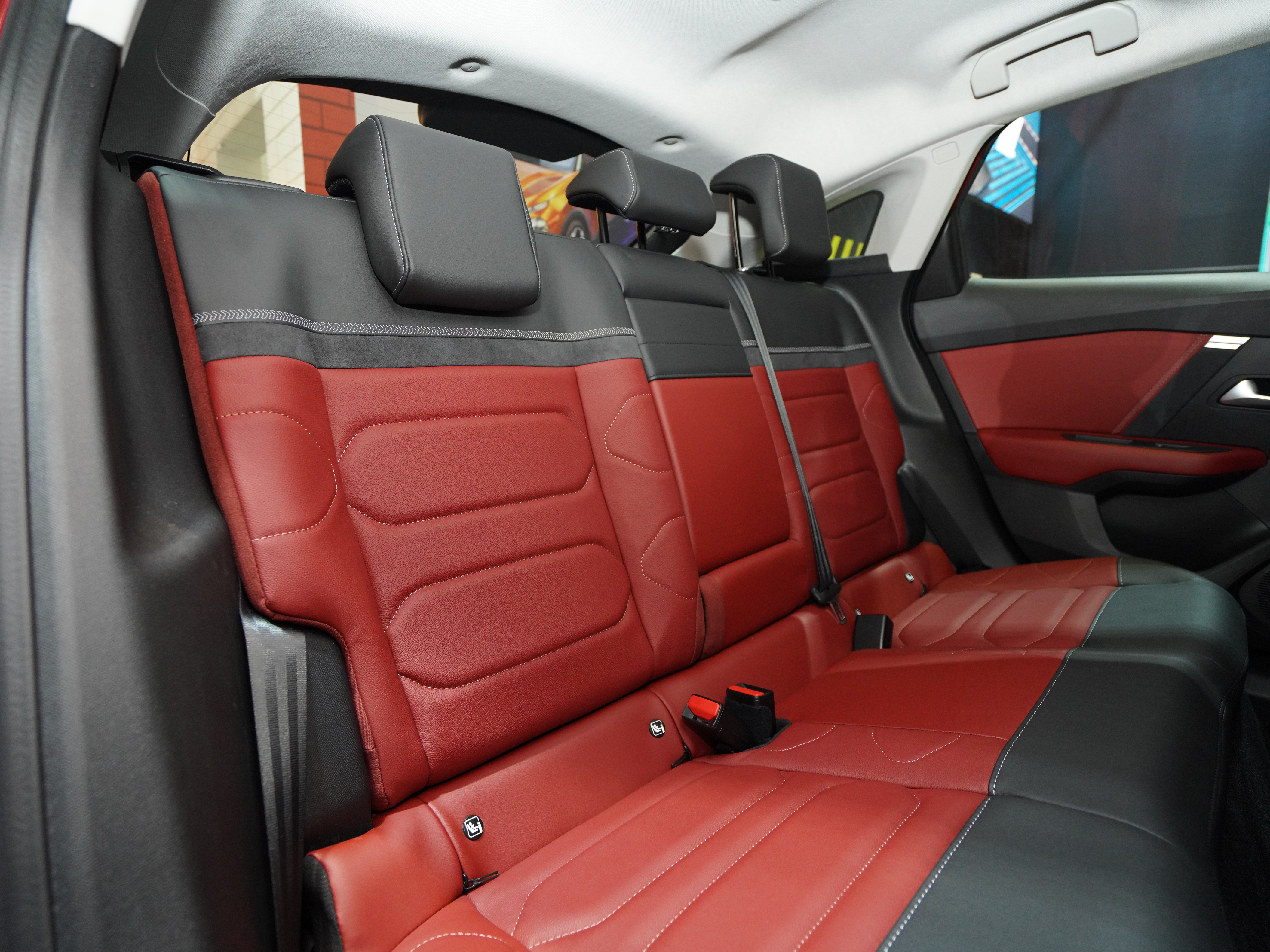 https://gcc-1307444343.cos.accelerate.myqcloud.com/cc/car-image/59d3018c