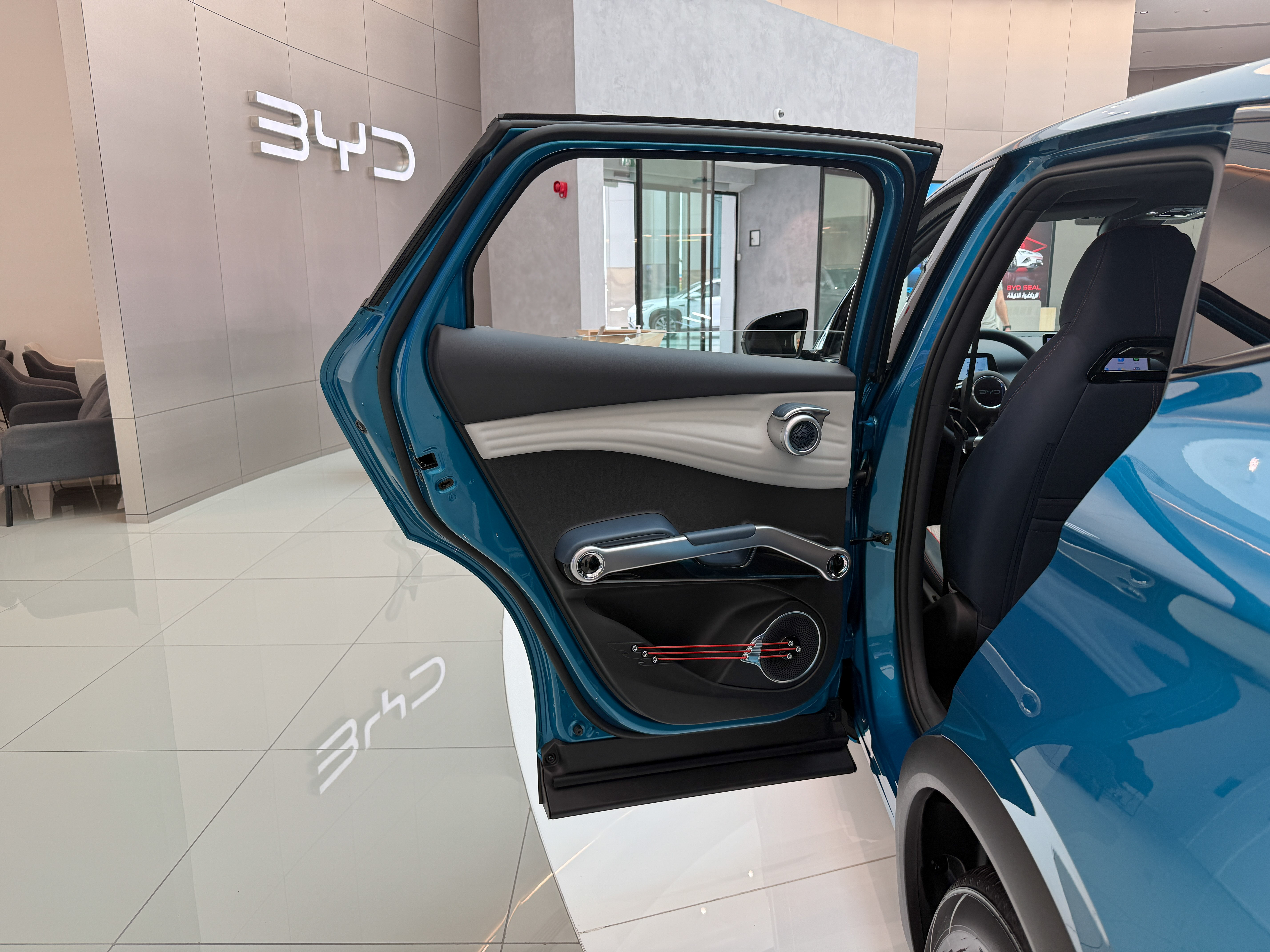 https://gcc-1307444343.cos.accelerate.myqcloud.com/cc/car-image/5cd0c395