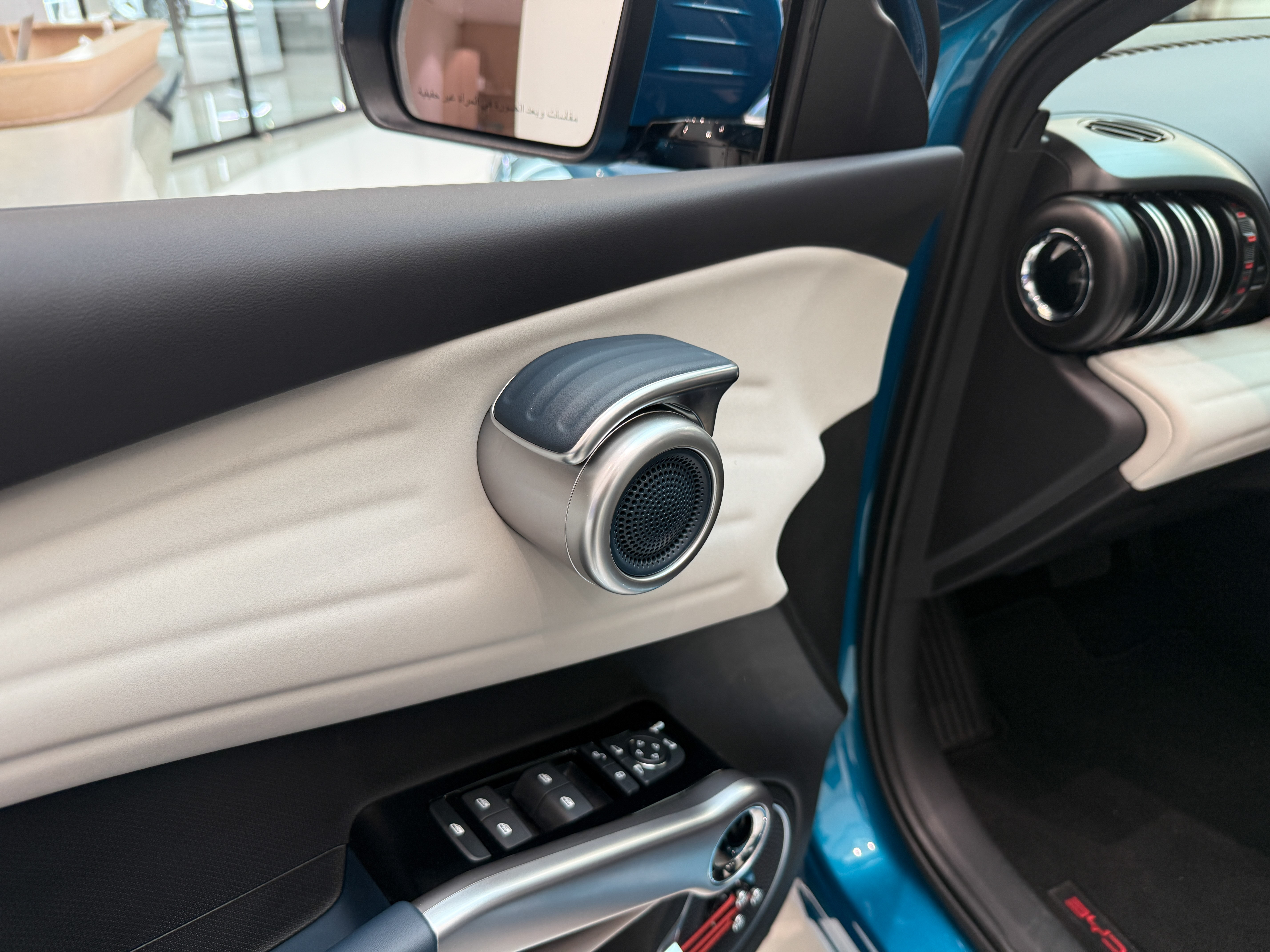 https://gcc-1307444343.cos.accelerate.myqcloud.com/cc/car-image/688c3e2a