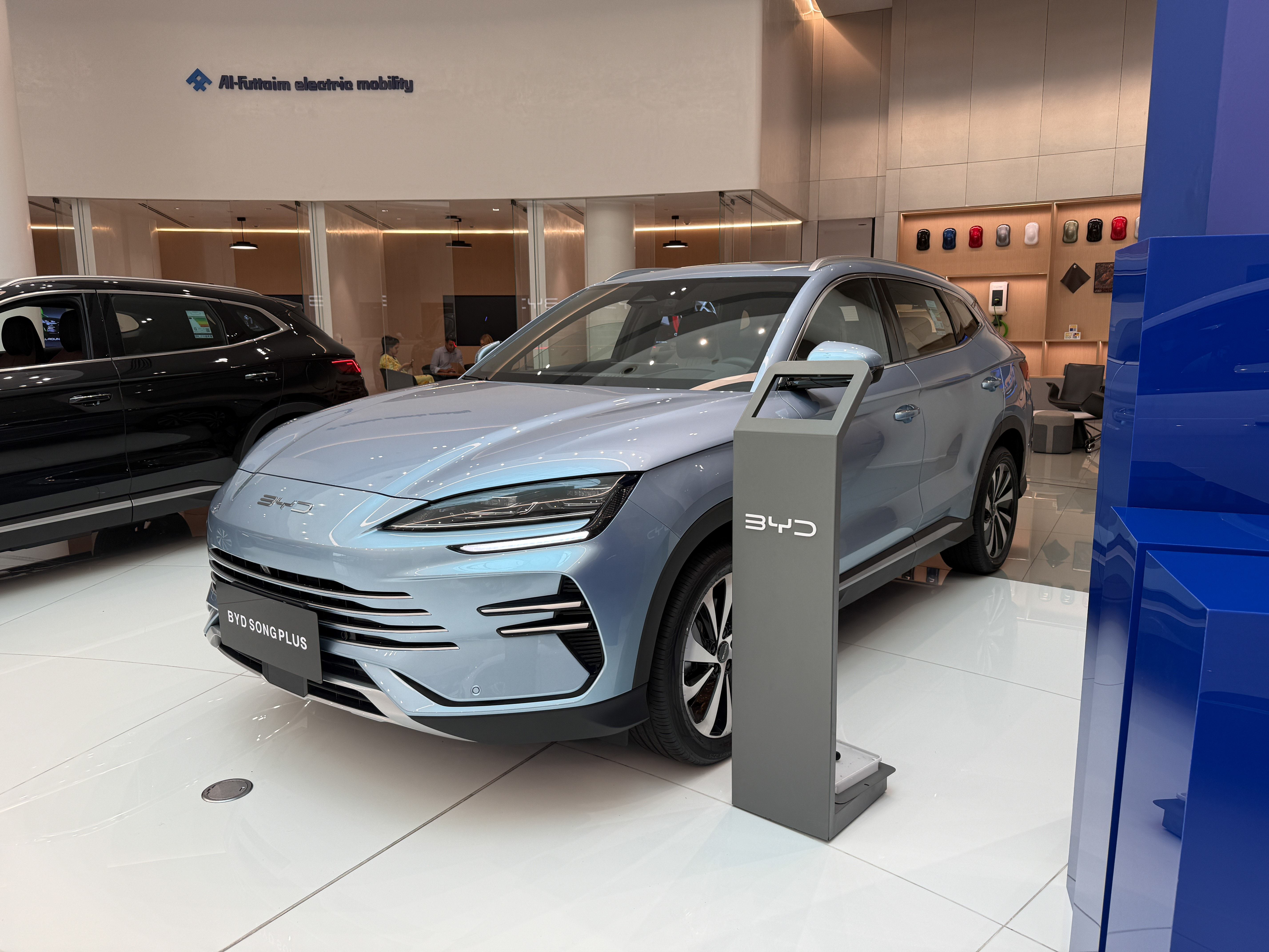 https://gcc-1307444343.cos.accelerate.myqcloud.com/cc/car-image/68f52bdd
