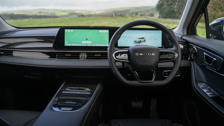 https://gcc-1307444343.cos.accelerate.myqcloud.com/cc/car-image/698bcf3a