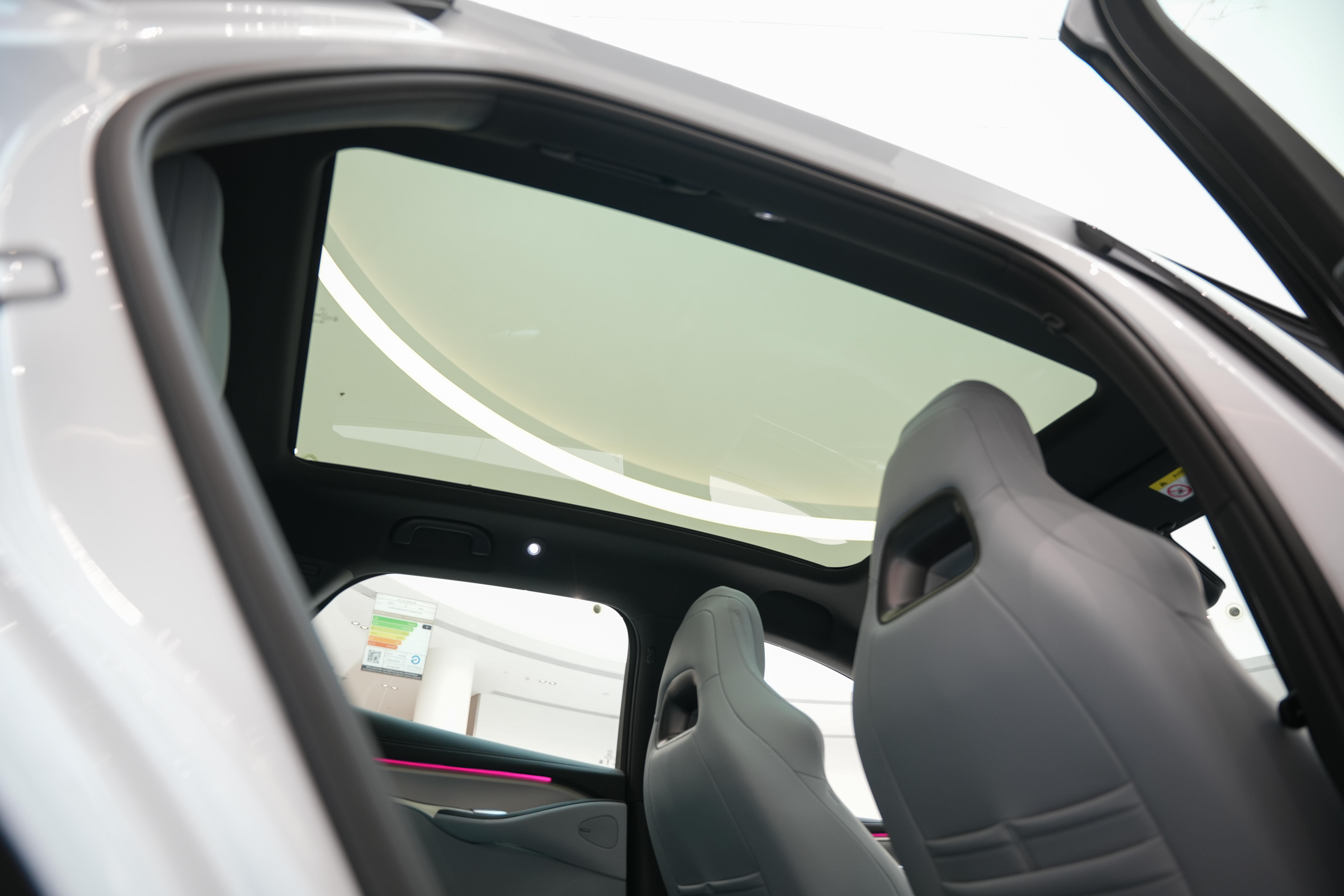 https://gcc-1307444343.cos.accelerate.myqcloud.com/cc/car-image/6a5b11fa