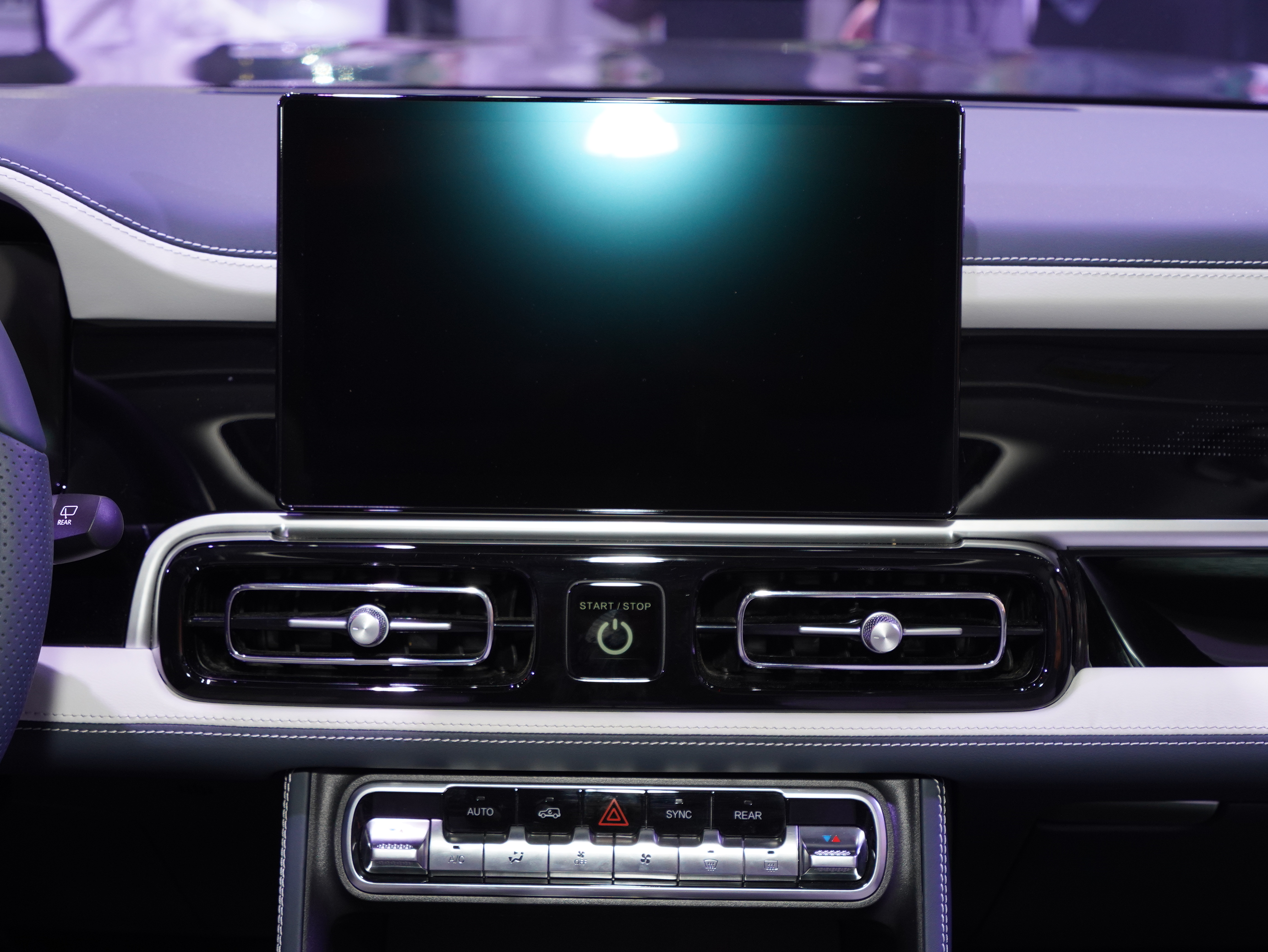 https://gcc-1307444343.cos.accelerate.myqcloud.com/cc/car-image/6b080f50
