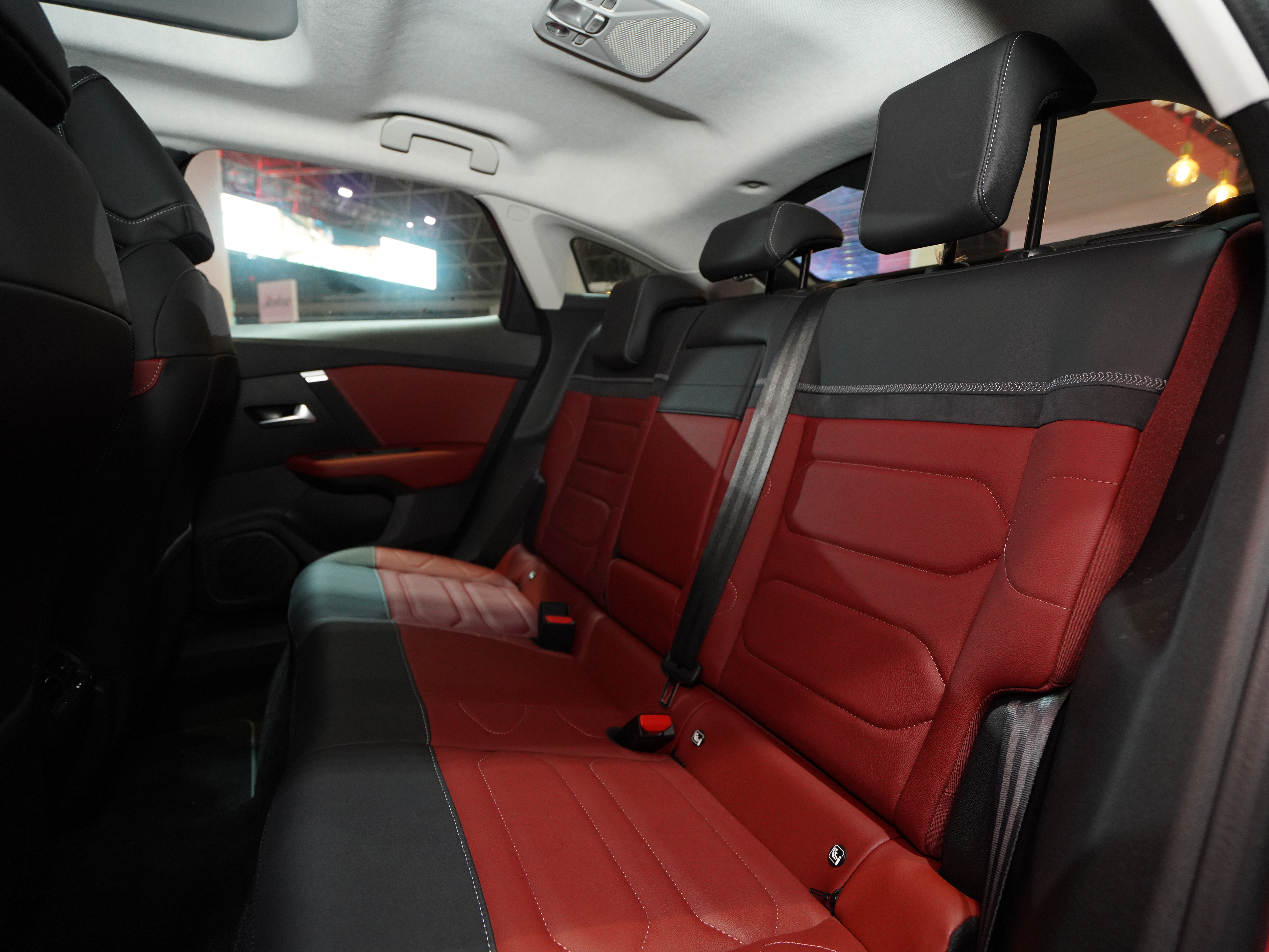 https://gcc-1307444343.cos.accelerate.myqcloud.com/cc/car-image/6c1f9229