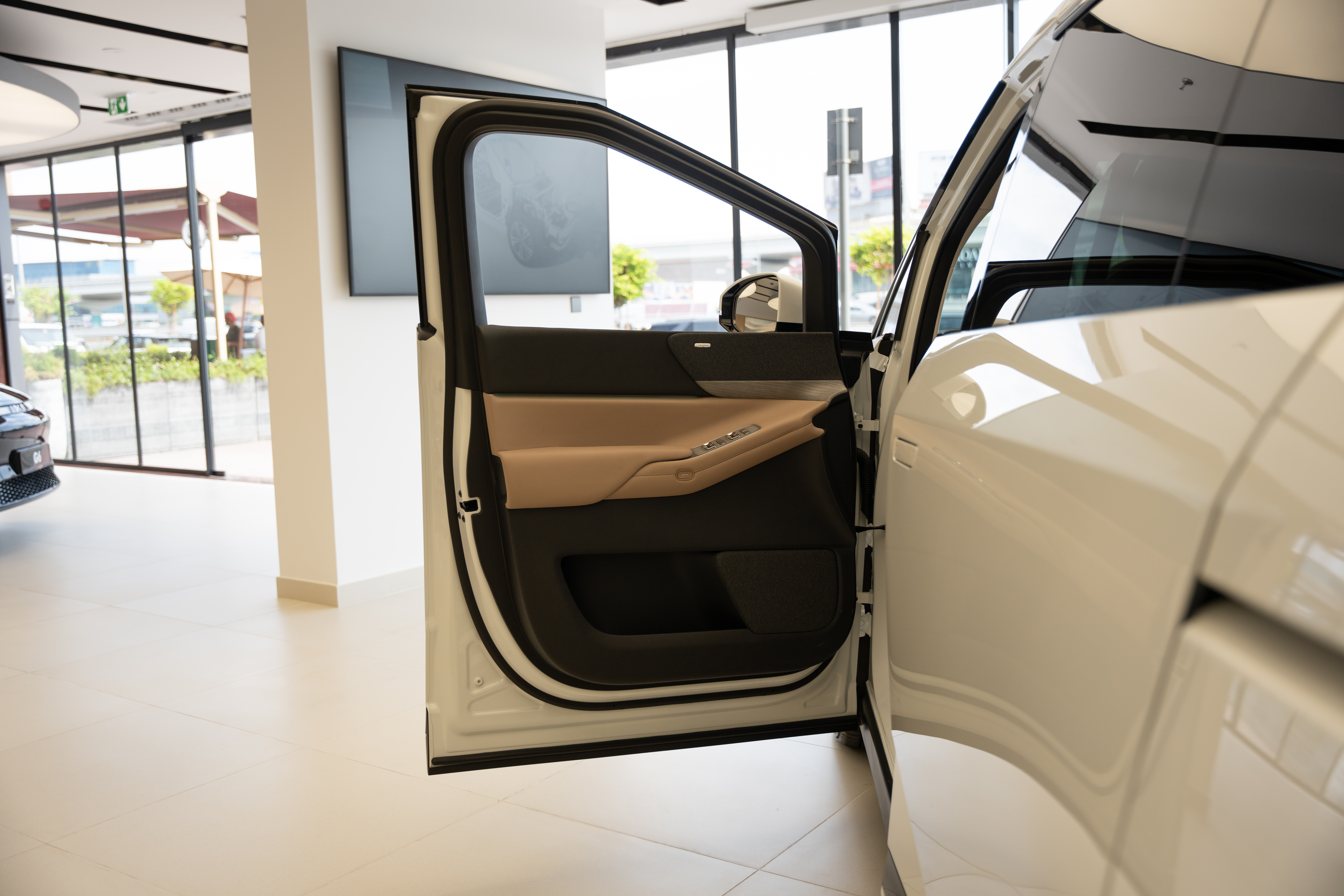 https://gcc-1307444343.cos.accelerate.myqcloud.com/cc/car-image/6fcf96f8