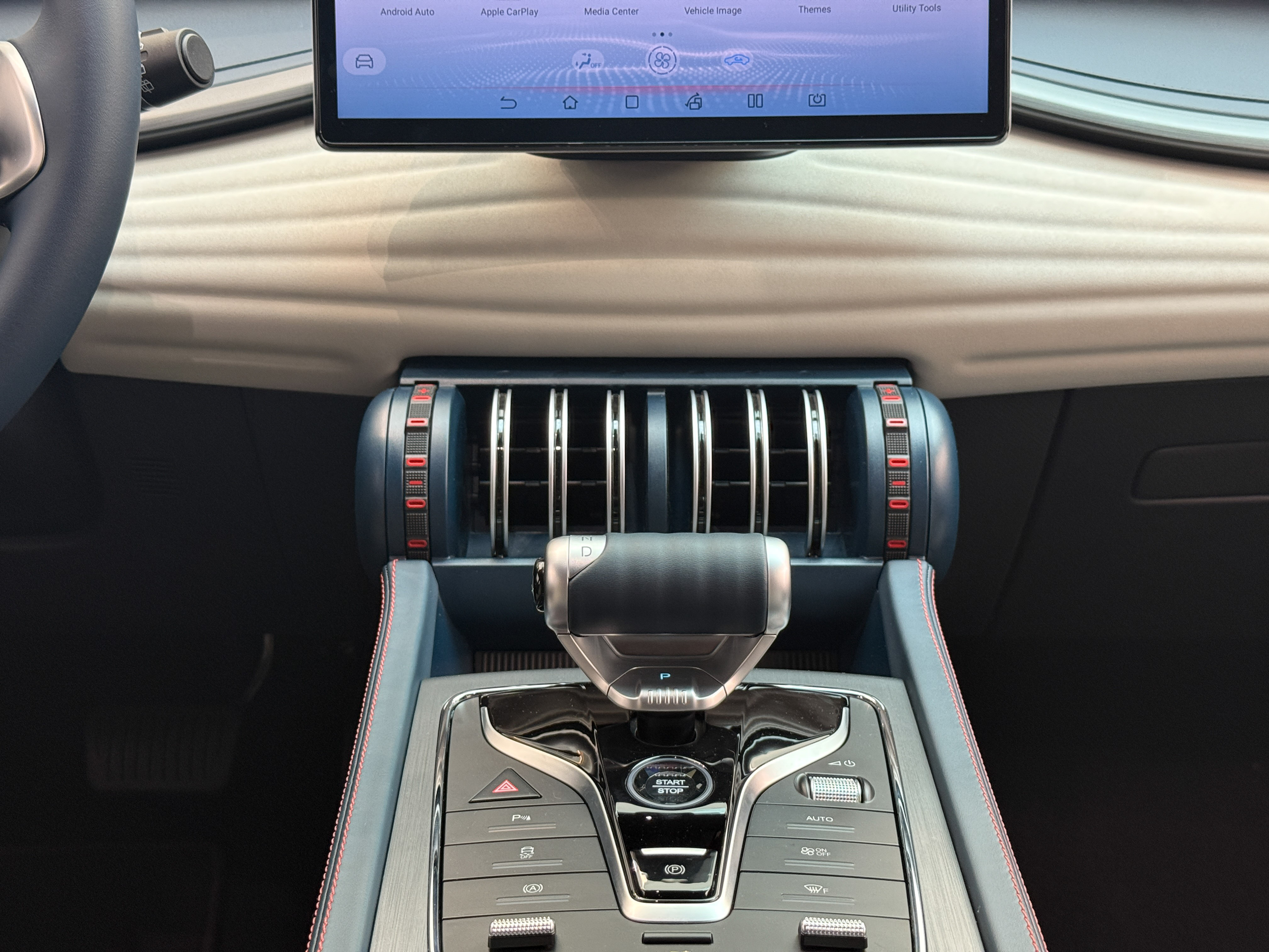 https://gcc-1307444343.cos.accelerate.myqcloud.com/cc/car-image/71a41e3b