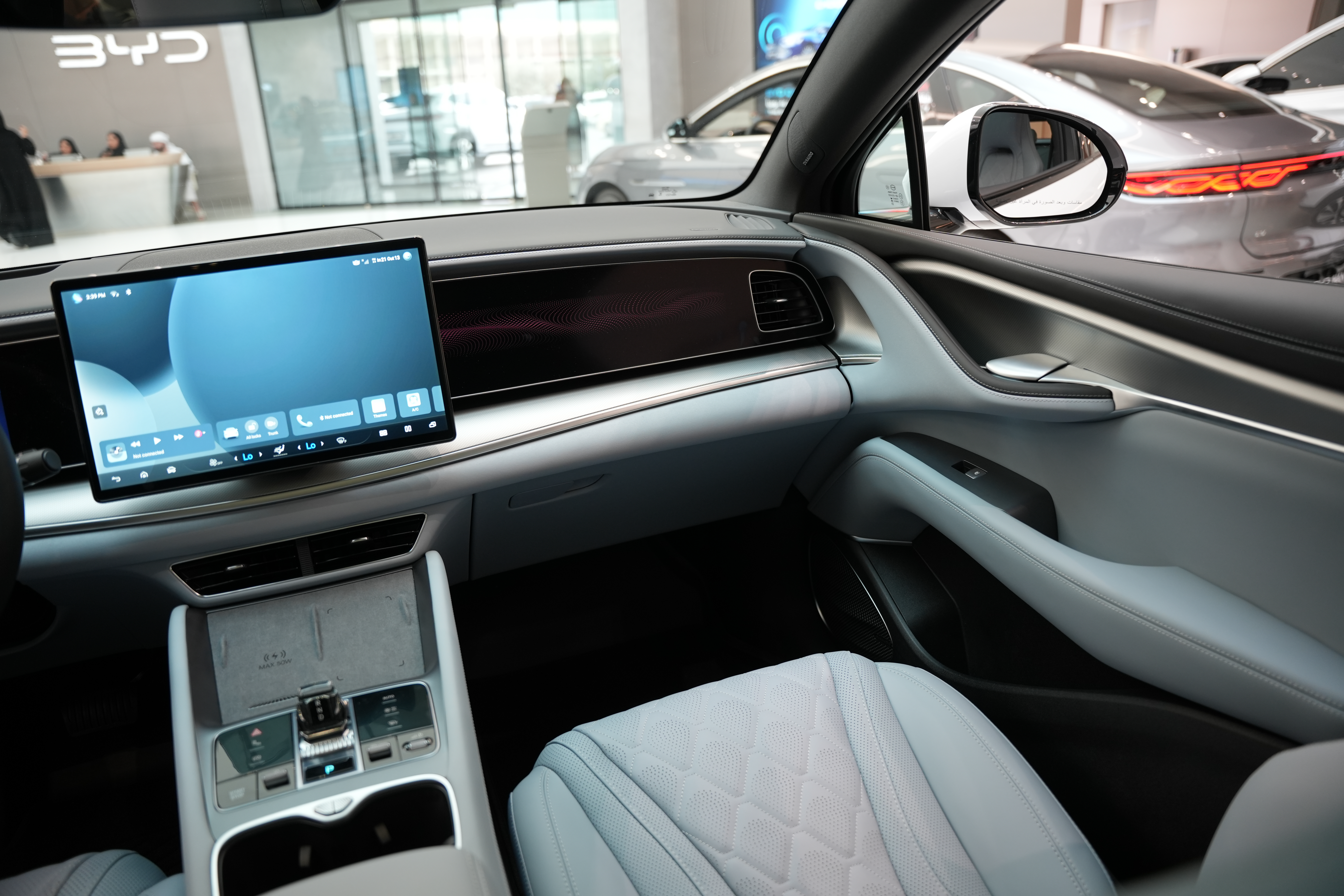 https://gcc-1307444343.cos.accelerate.myqcloud.com/cc/car-image/725e3832