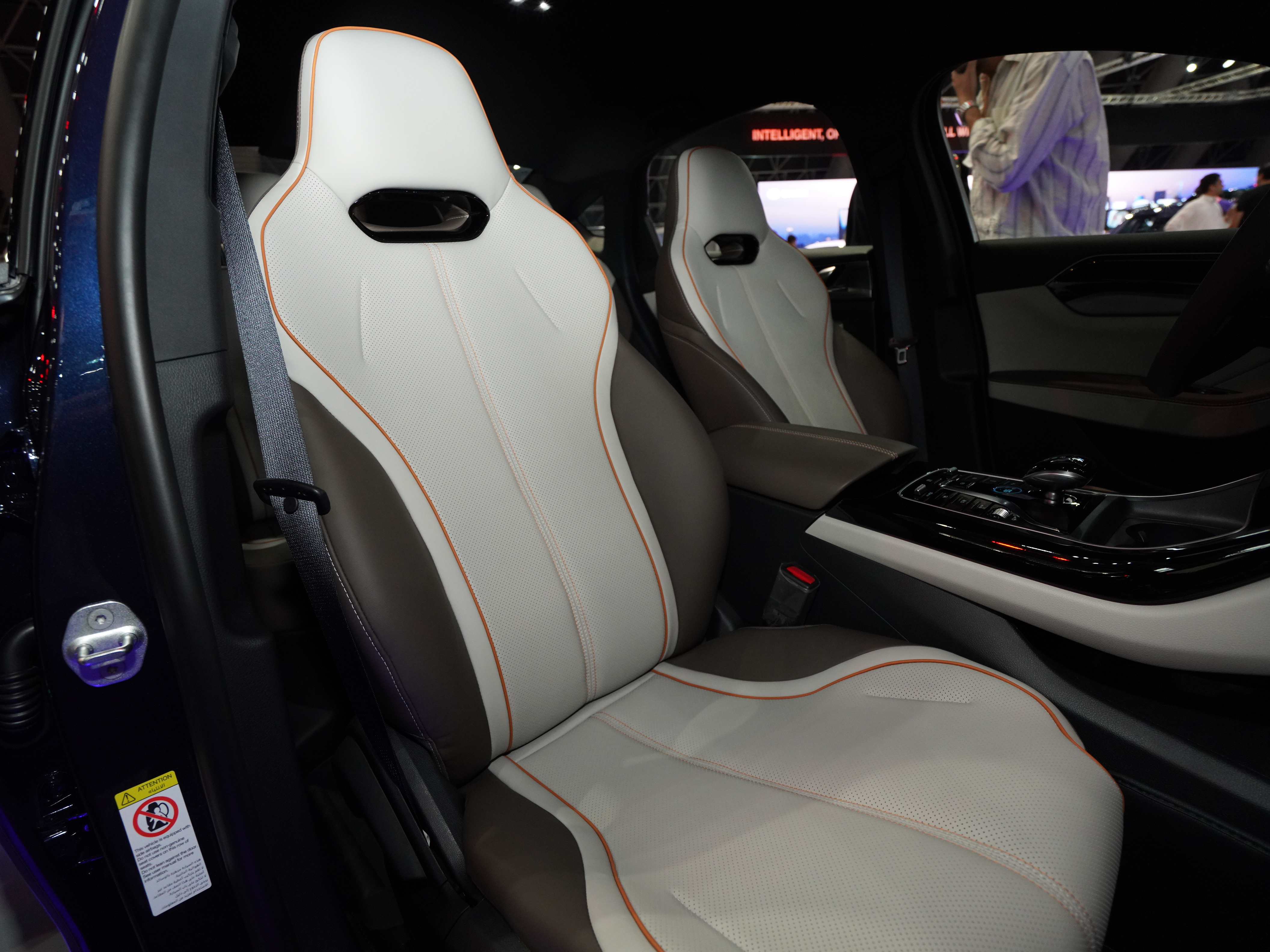 https://gcc-1307444343.cos.accelerate.myqcloud.com/cc/car-image/72691cd8