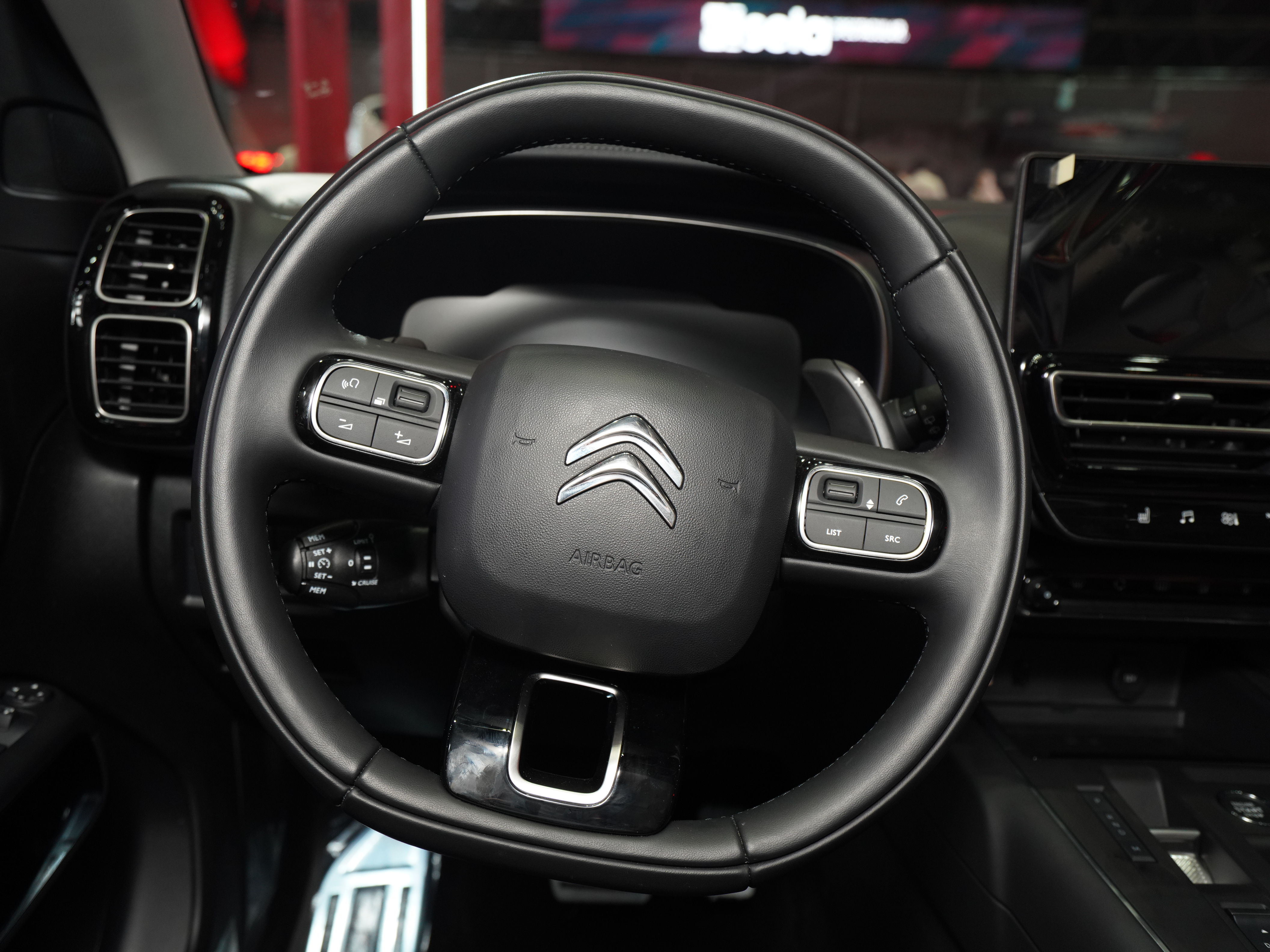 https://gcc-1307444343.cos.accelerate.myqcloud.com/cc/car-image/747b5914