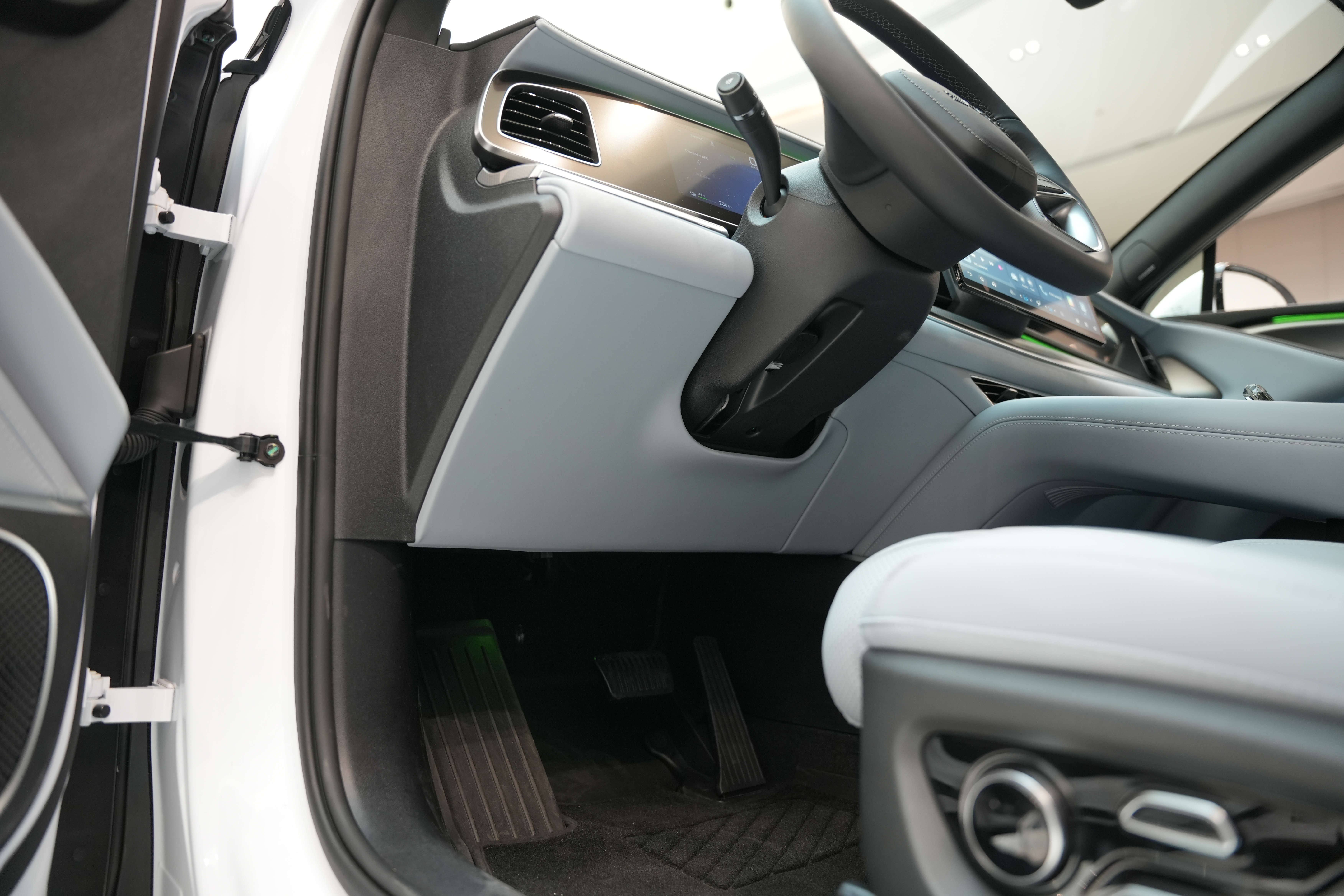 https://gcc-1307444343.cos.accelerate.myqcloud.com/cc/car-image/7a4b4cc8