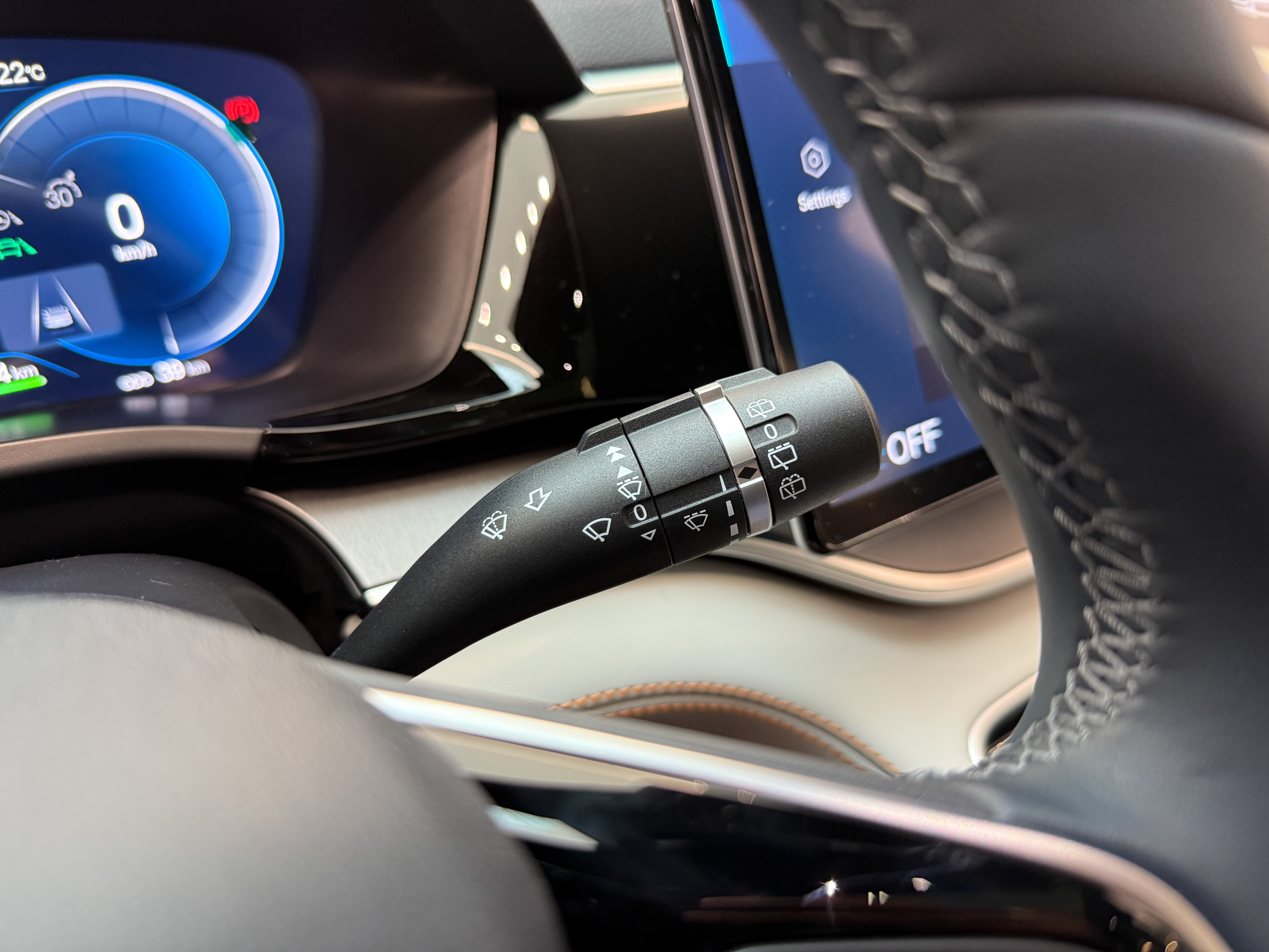 https://gcc-1307444343.cos.accelerate.myqcloud.com/cc/car-image/7b42445d