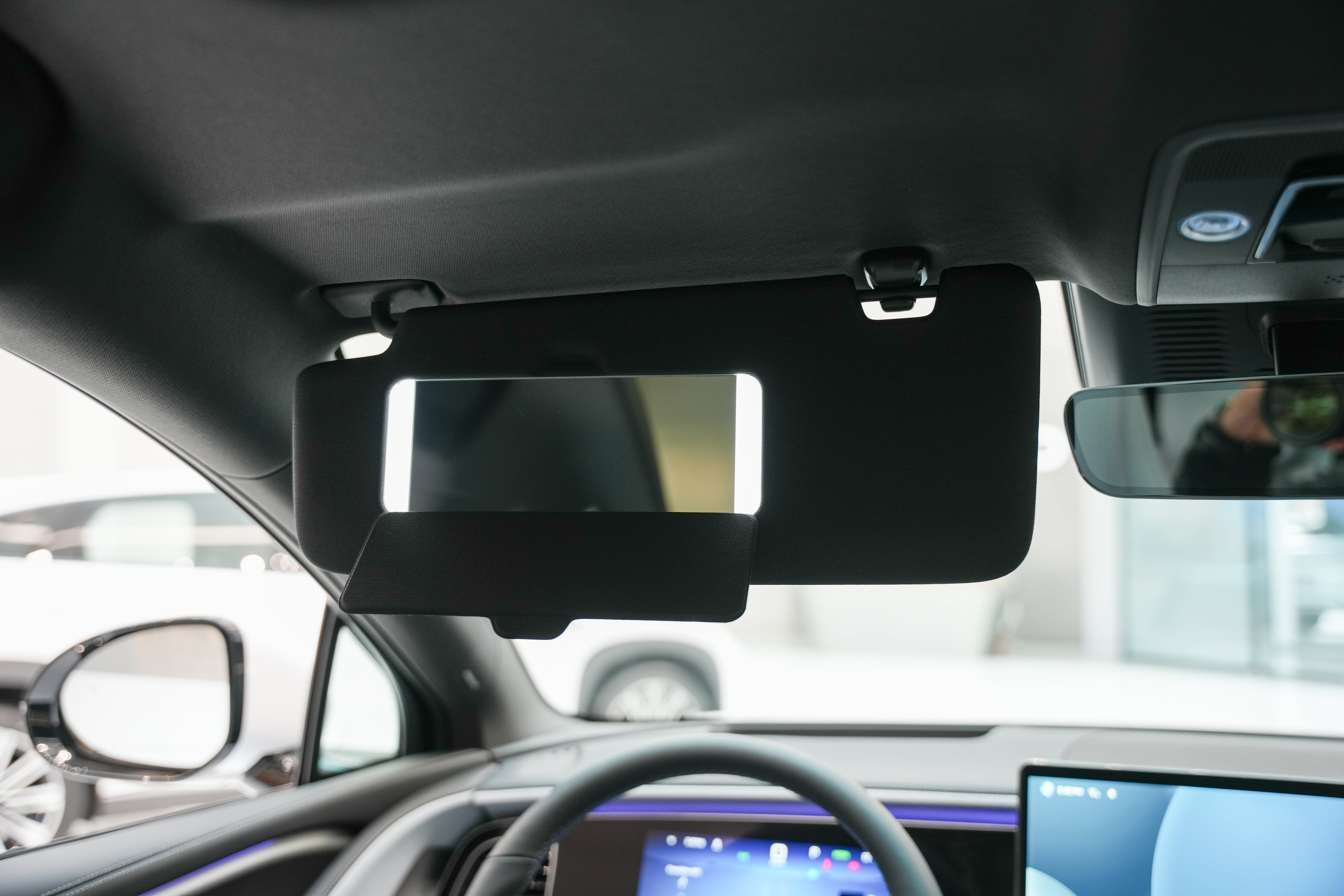 https://gcc-1307444343.cos.accelerate.myqcloud.com/cc/car-image/8d3db238
