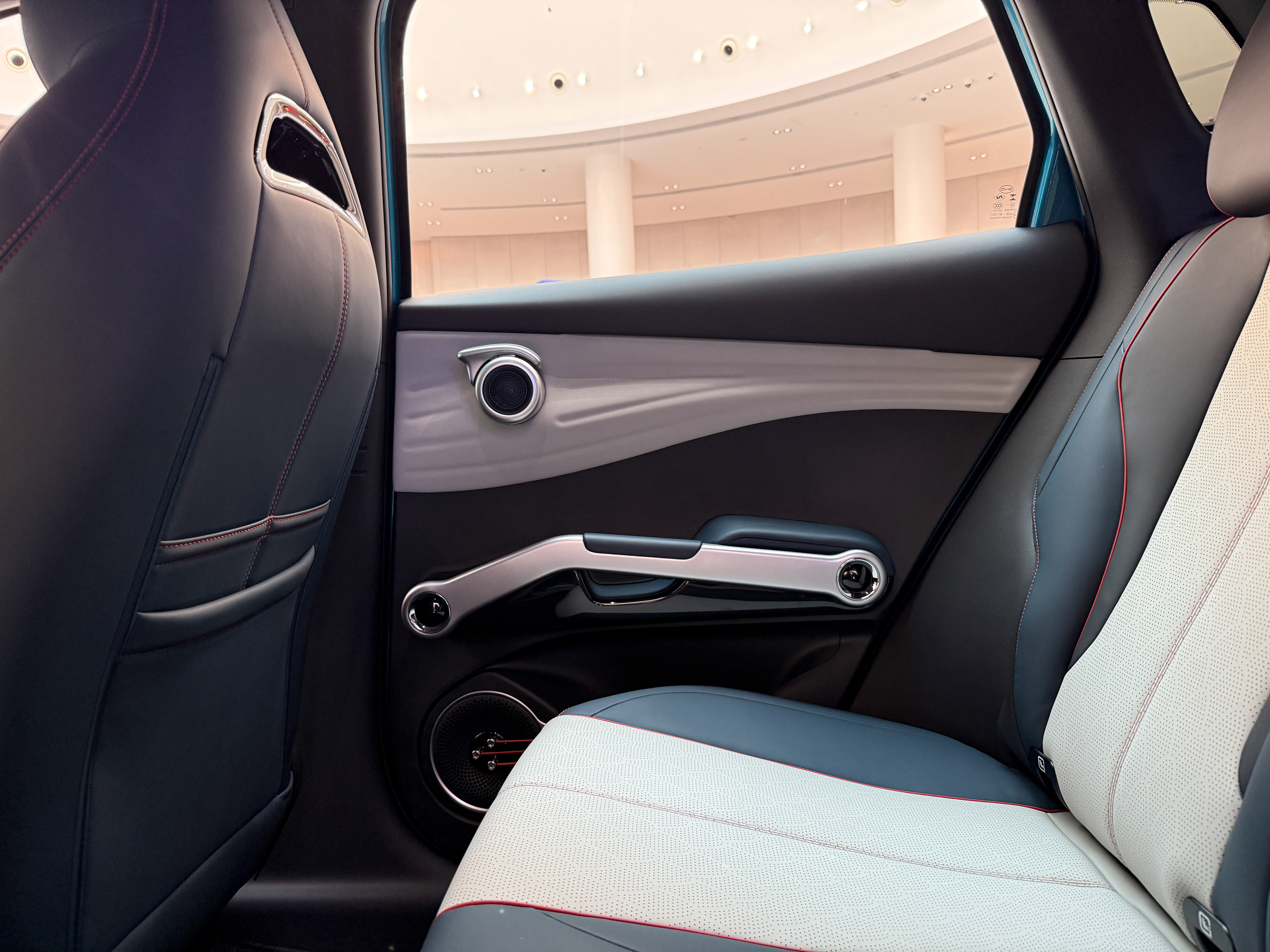 https://gcc-1307444343.cos.accelerate.myqcloud.com/cc/car-image/913656d5