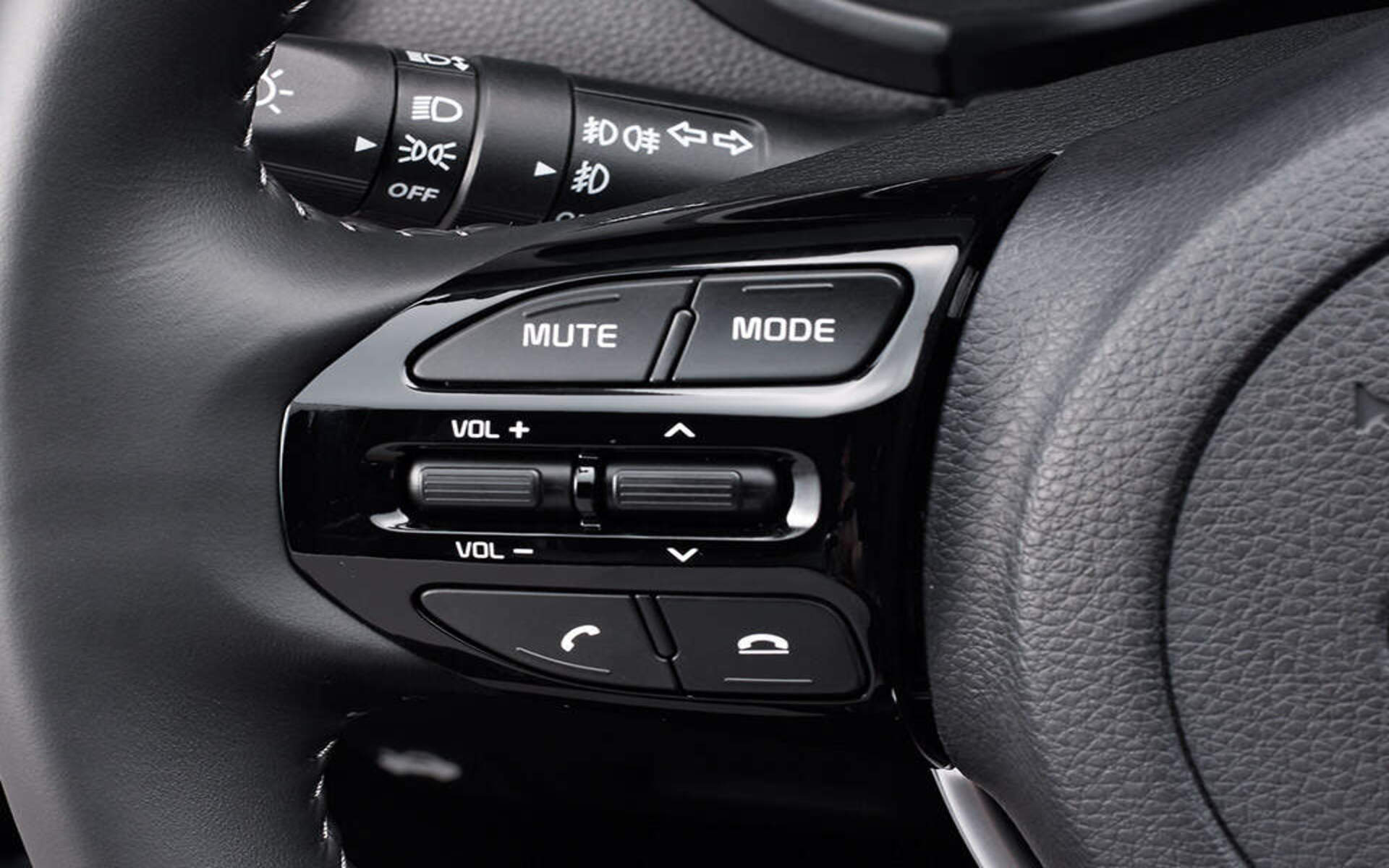 https://gcc-1307444343.cos.accelerate.myqcloud.com/cc/car-image/9364e080