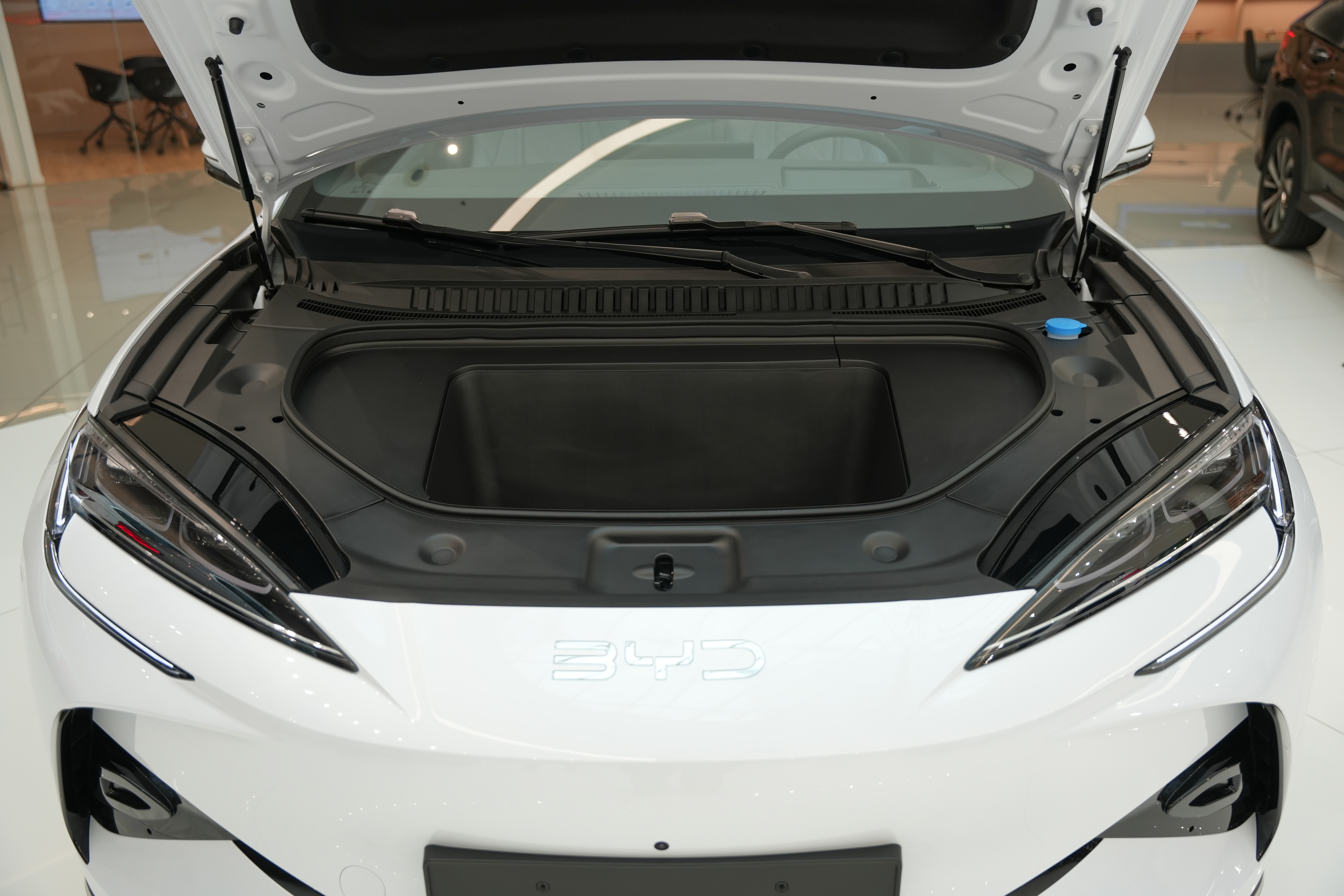 https://gcc-1307444343.cos.accelerate.myqcloud.com/cc/car-image/96930de9