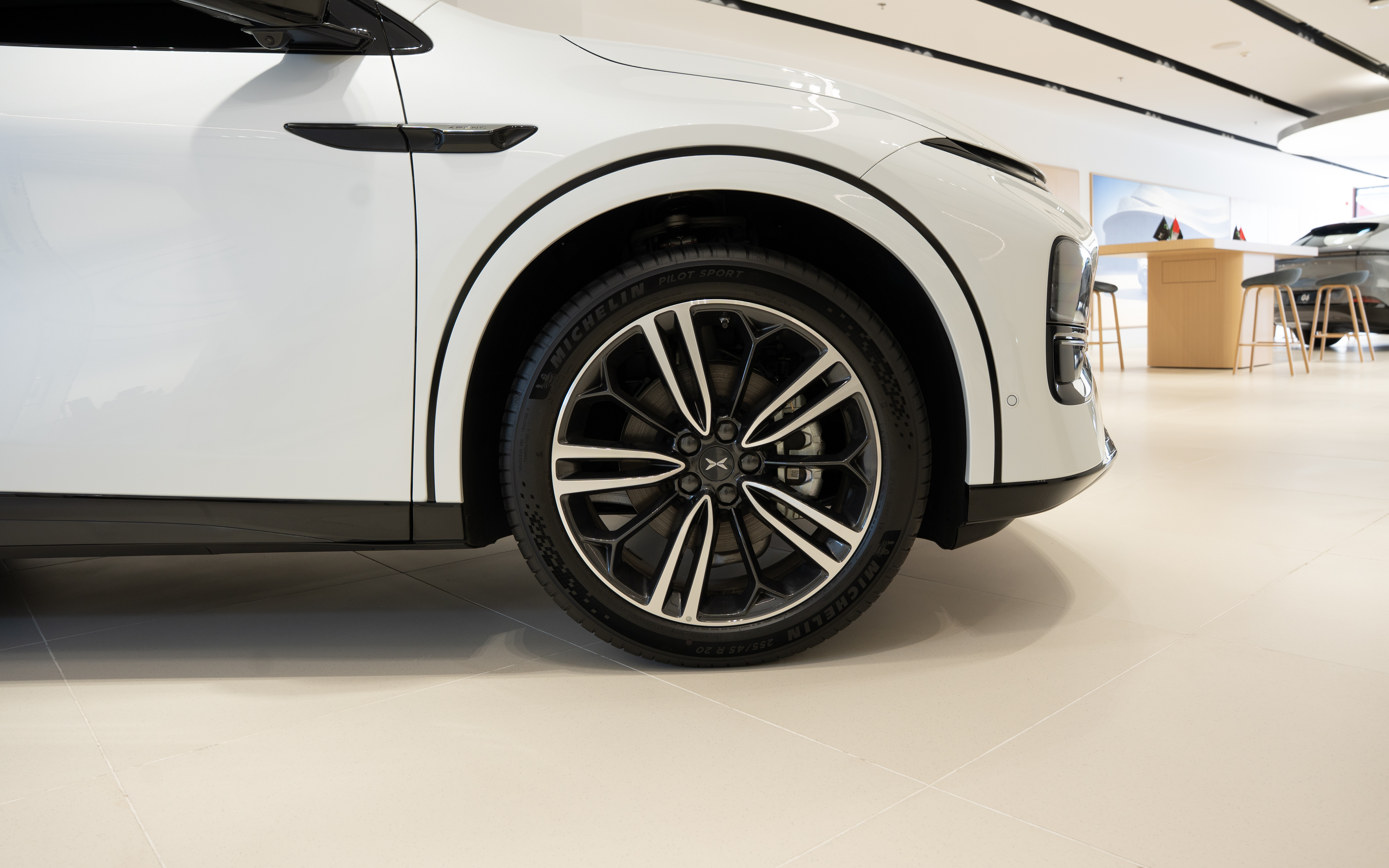 https://gcc-1307444343.cos.accelerate.myqcloud.com/cc/car-image/9aec5c9b
