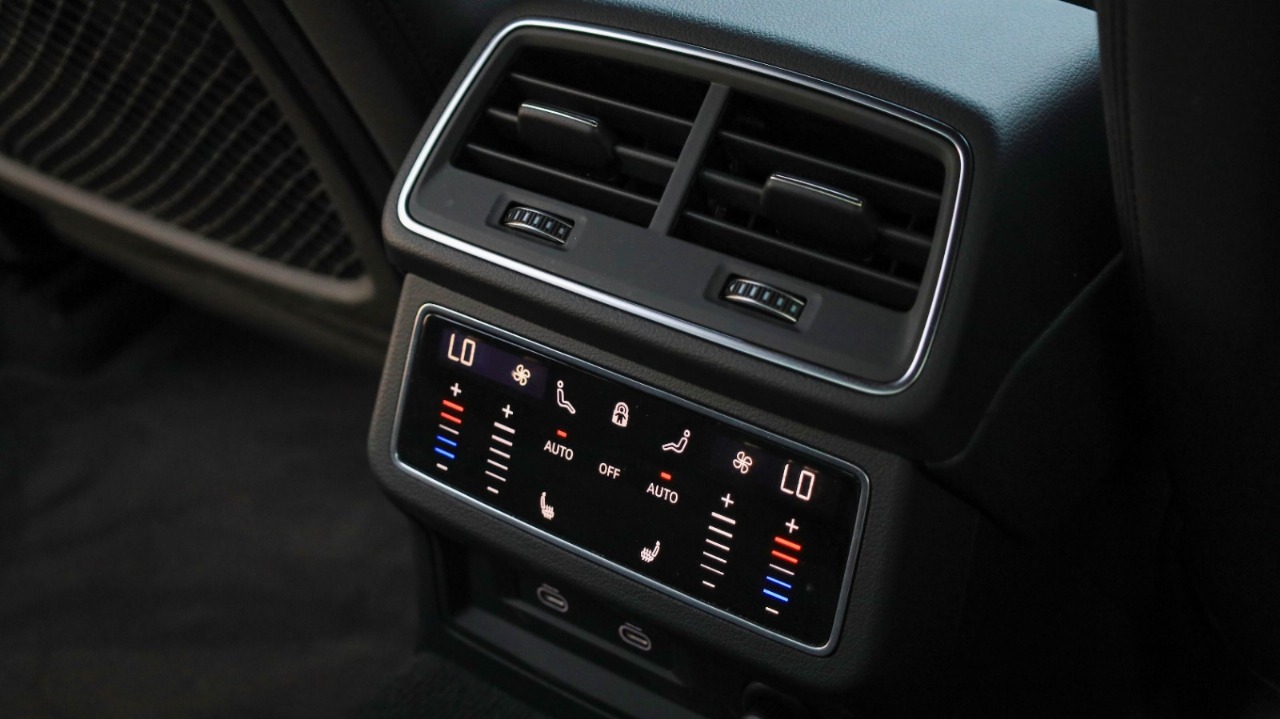 https://gcc-1307444343.cos.accelerate.myqcloud.com/cc/car-image/9ebfbcc8
