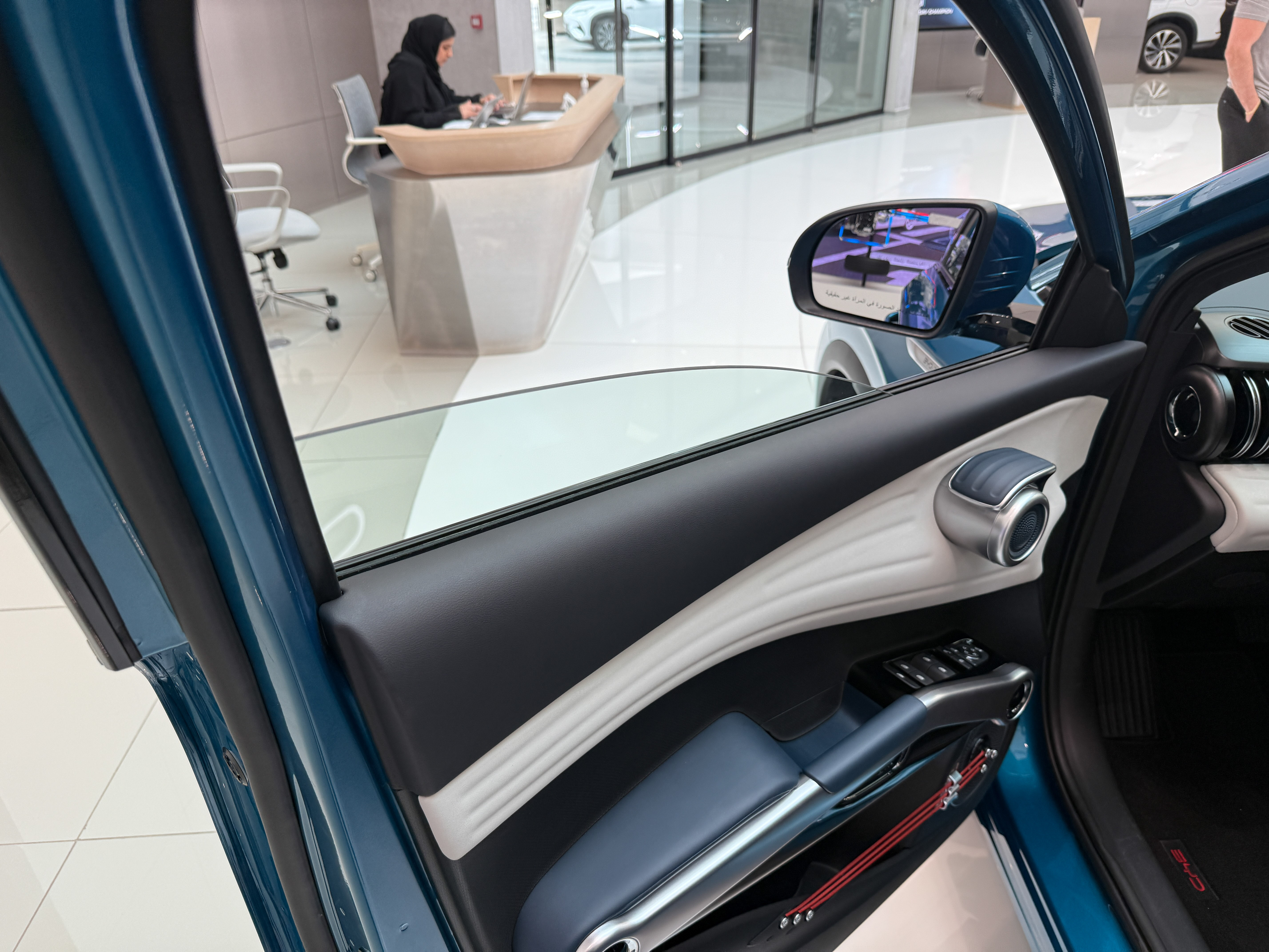 https://gcc-1307444343.cos.accelerate.myqcloud.com/cc/car-image/aa5fb735