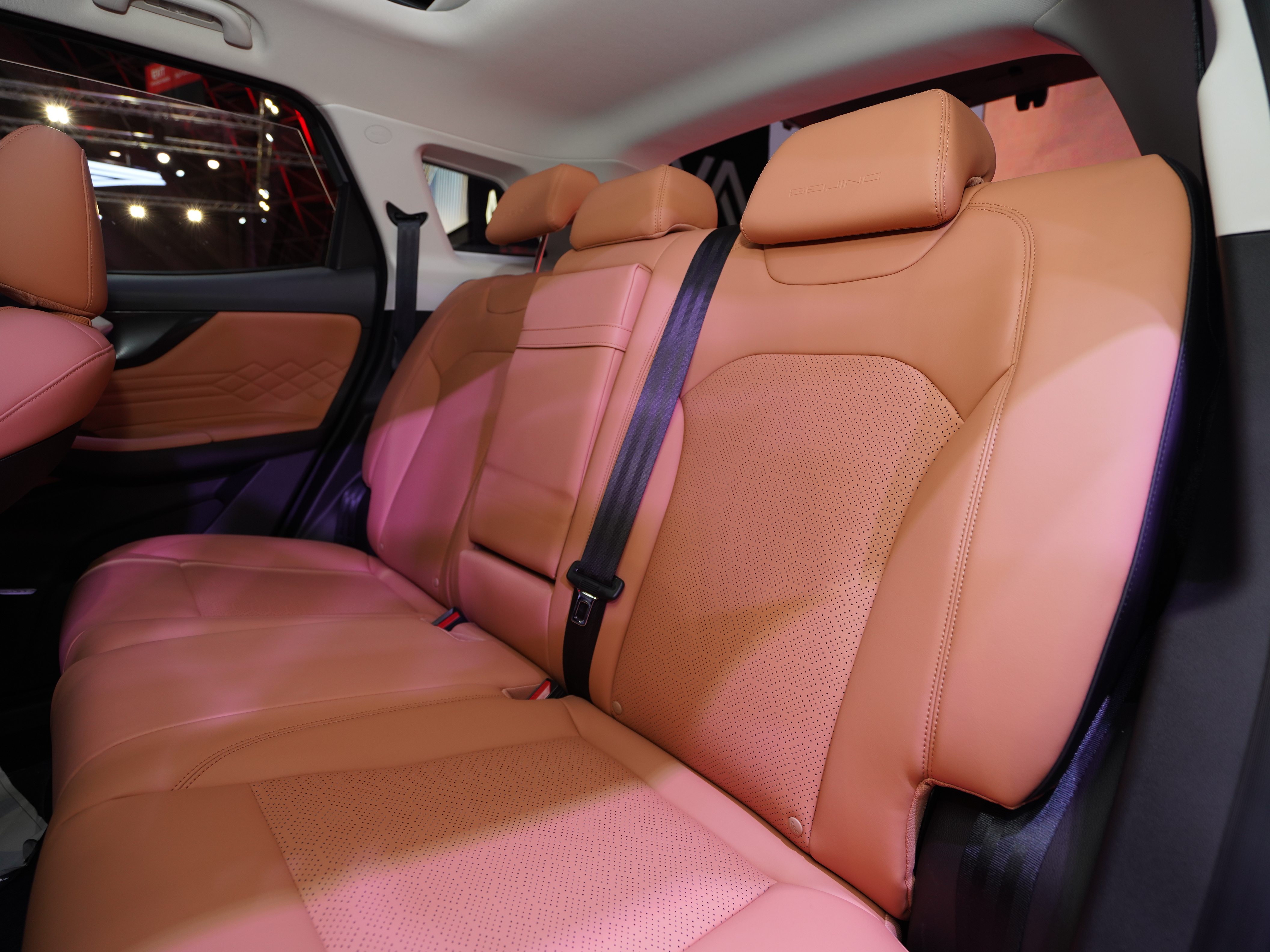 https://gcc-1307444343.cos.accelerate.myqcloud.com/cc/car-image/ac2f5448