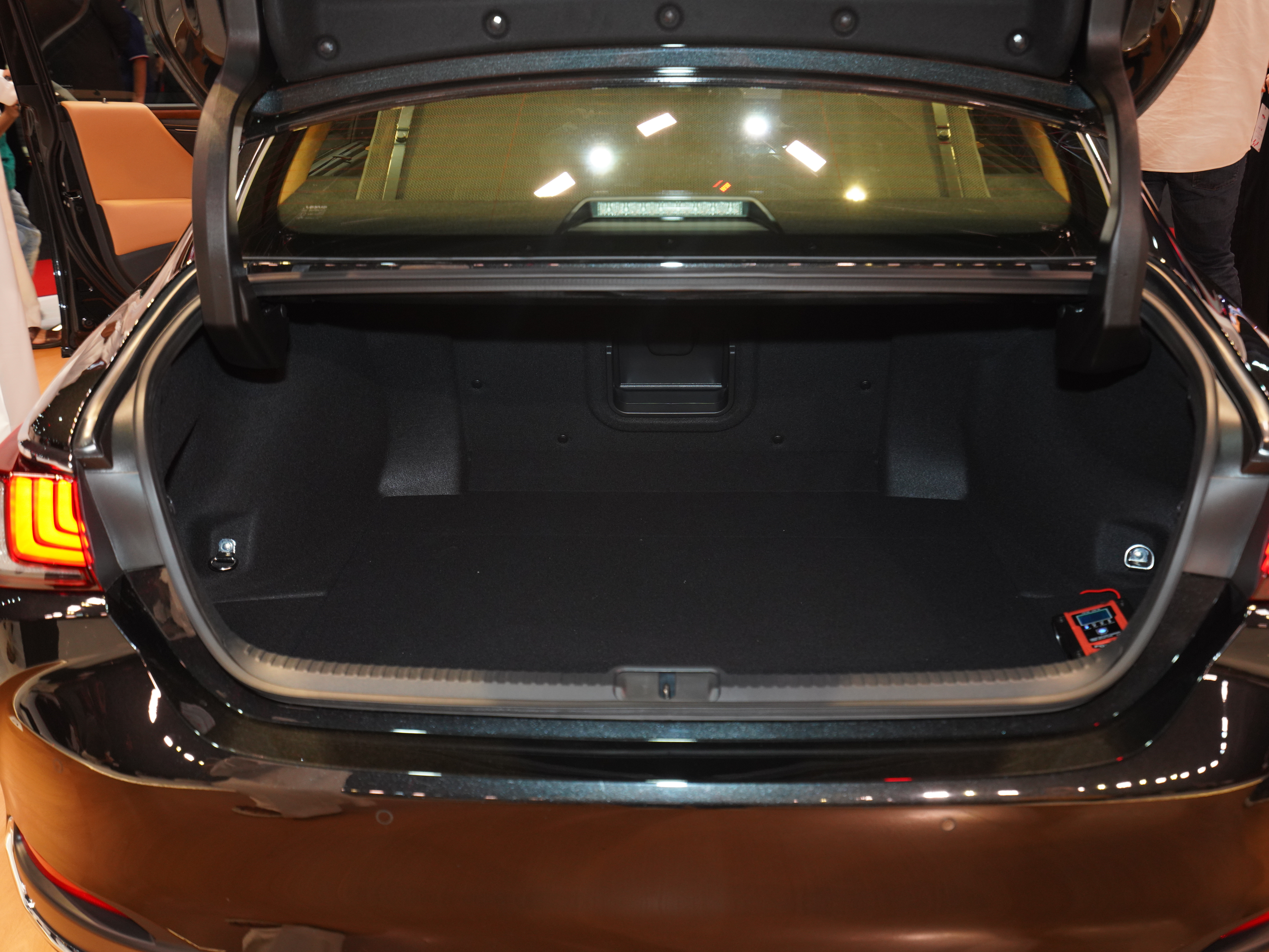 https://gcc-1307444343.cos.accelerate.myqcloud.com/cc/car-image/acd95764