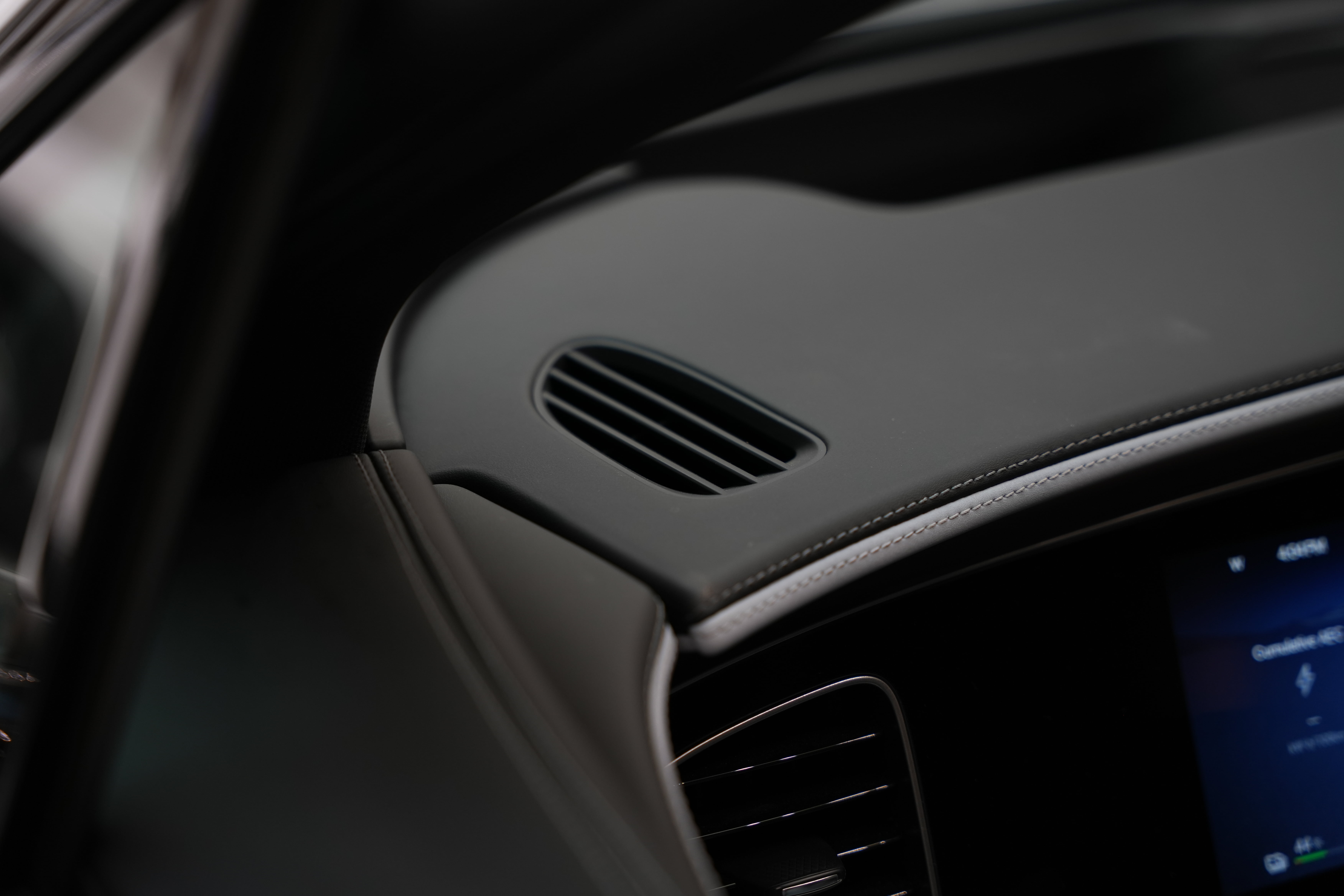 https://gcc-1307444343.cos.accelerate.myqcloud.com/cc/car-image/b853c1a8