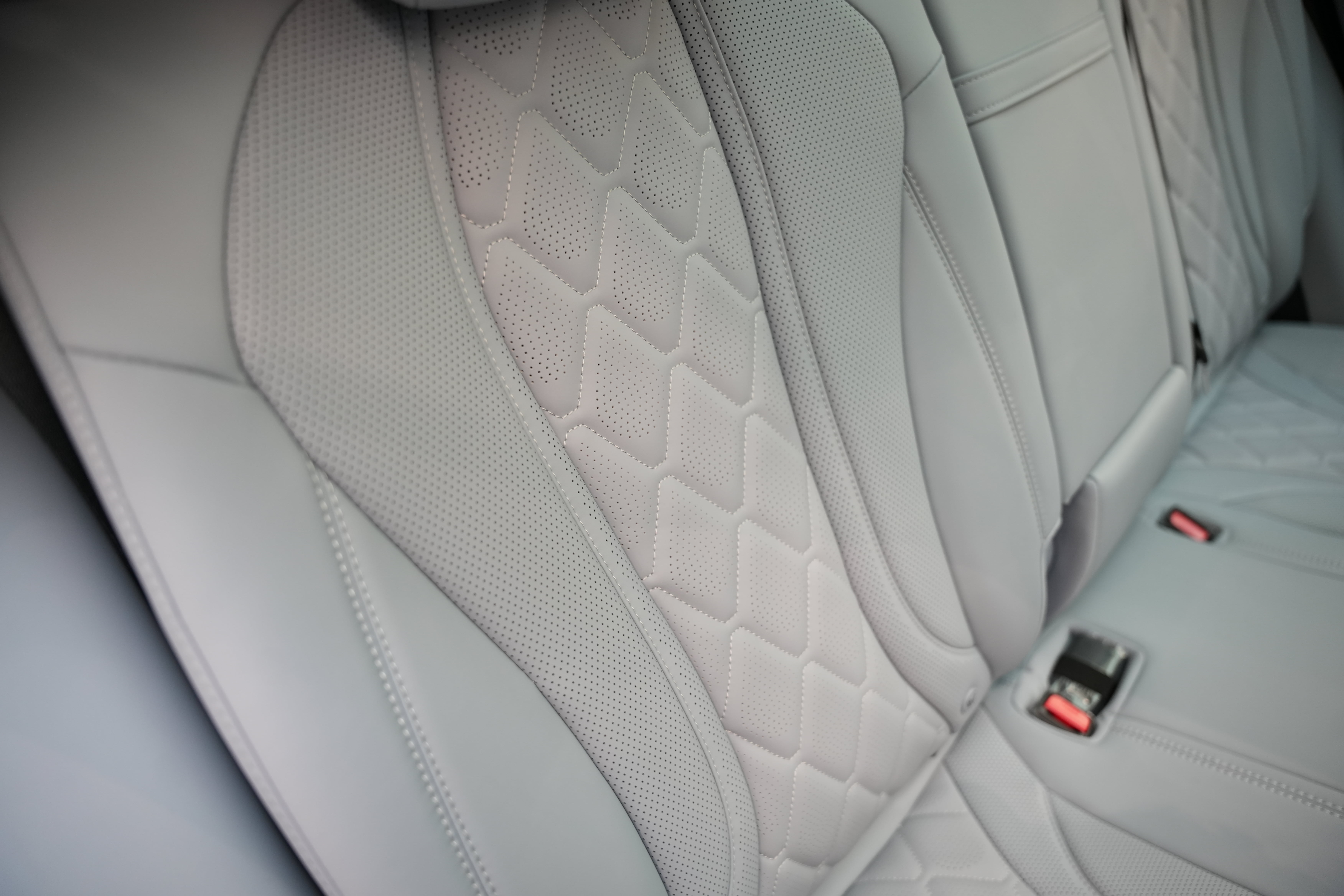 https://gcc-1307444343.cos.accelerate.myqcloud.com/cc/car-image/b93ba6ef