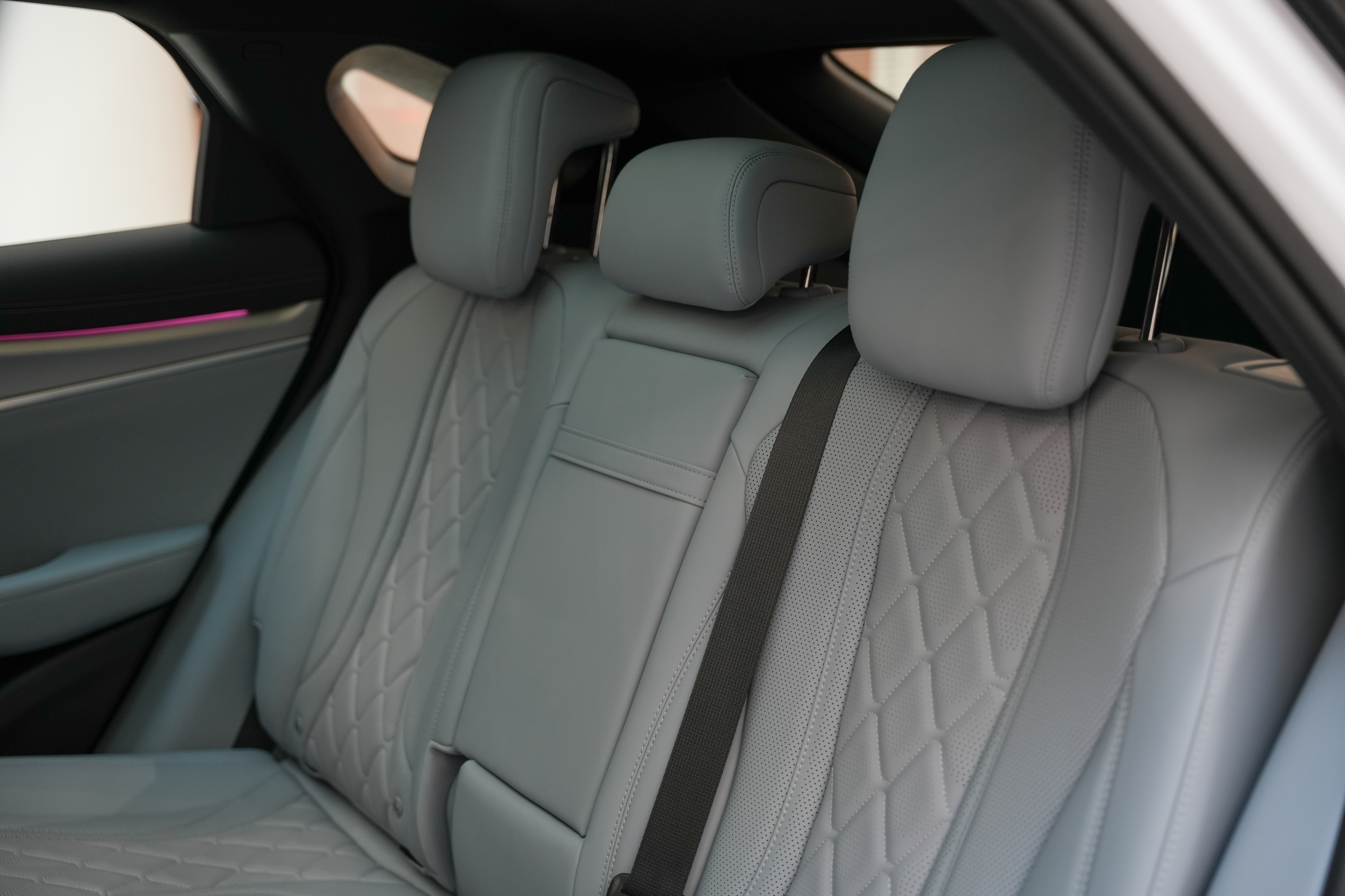https://gcc-1307444343.cos.accelerate.myqcloud.com/cc/car-image/bc5fdb12
