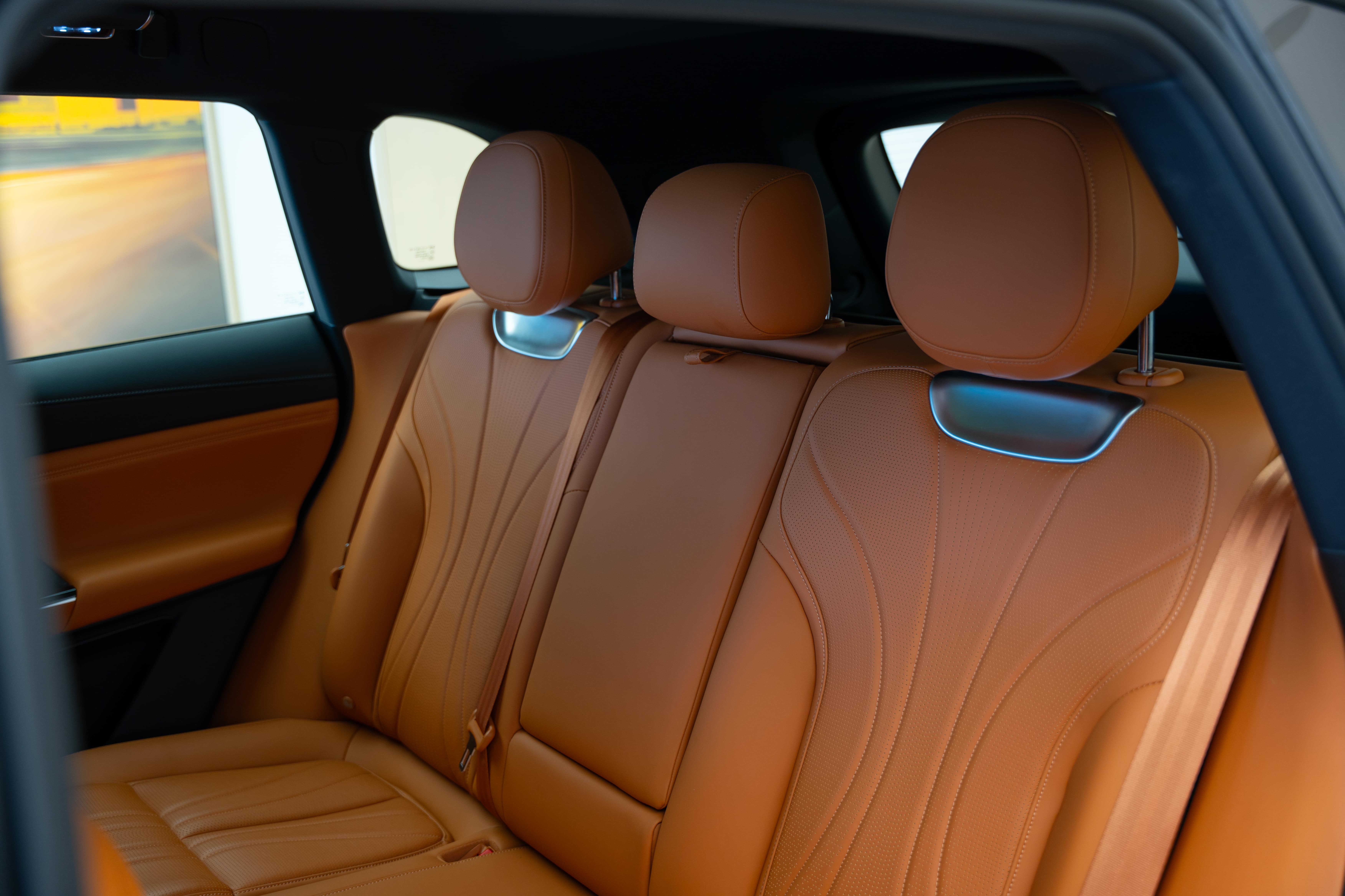 https://gcc-1307444343.cos.accelerate.myqcloud.com/cc/car-image/bde469b1