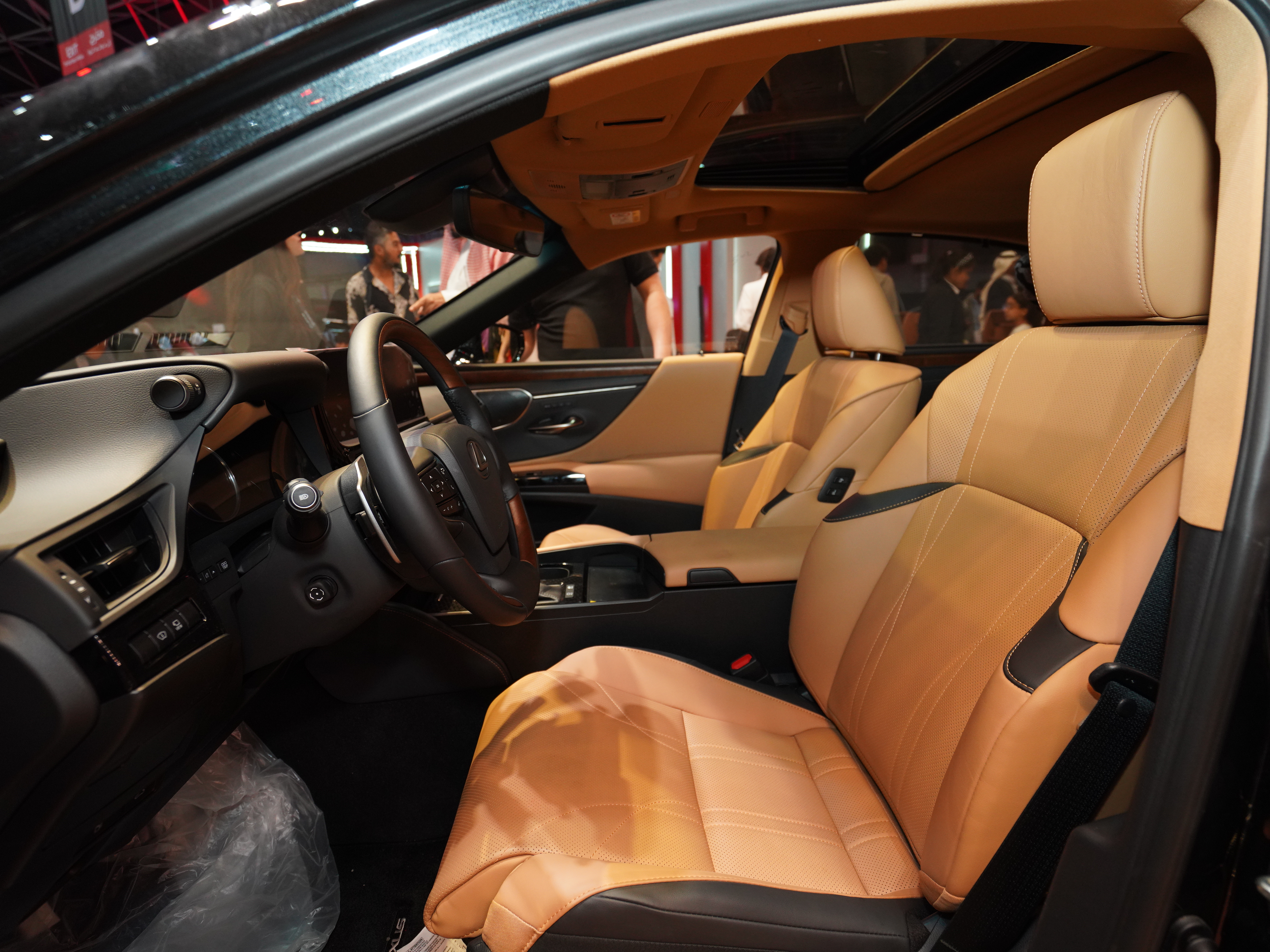https://gcc-1307444343.cos.accelerate.myqcloud.com/cc/car-image/c6a8e7e2