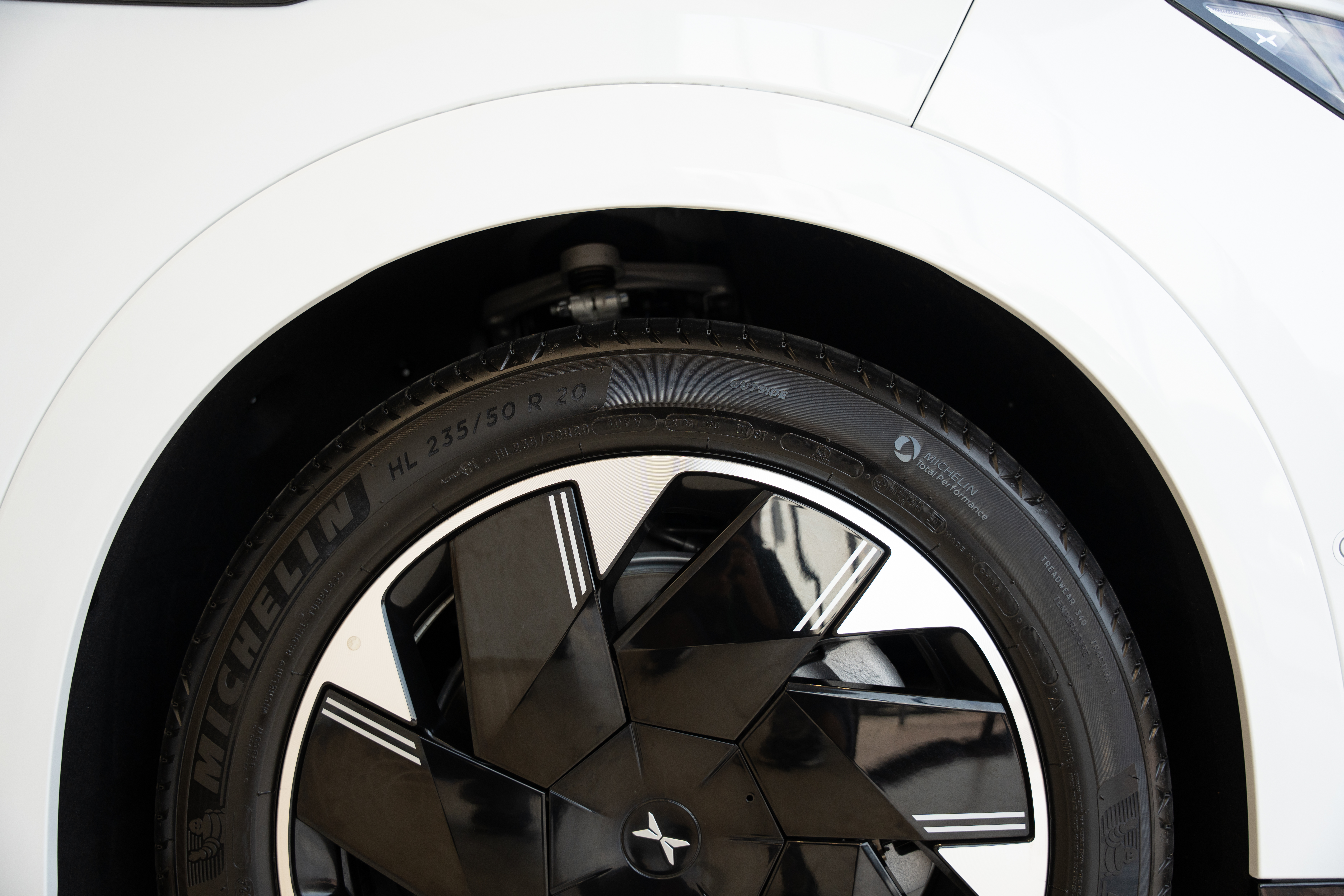 https://gcc-1307444343.cos.accelerate.myqcloud.com/cc/car-image/ca90224d