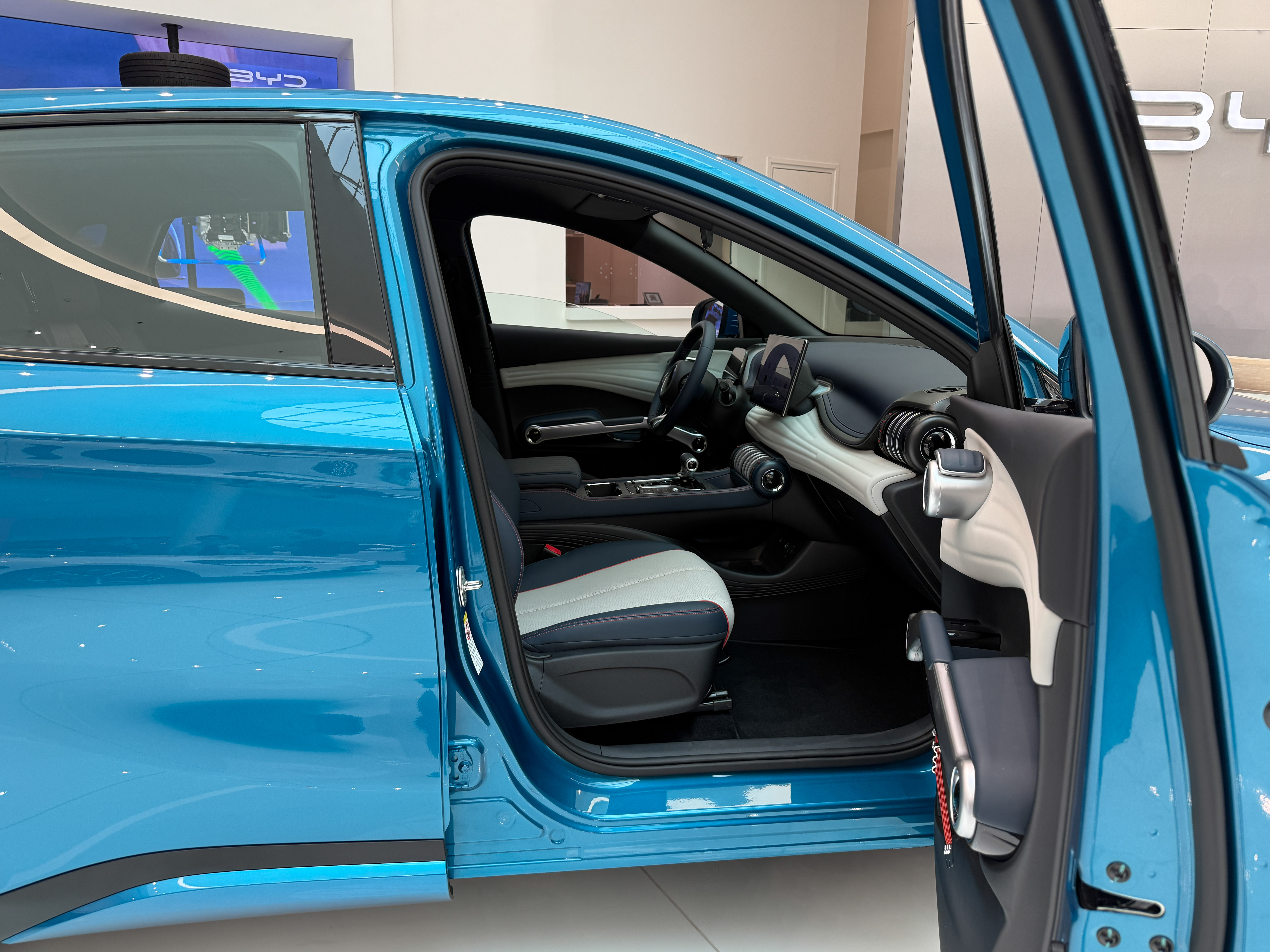 https://gcc-1307444343.cos.accelerate.myqcloud.com/cc/car-image/cac02342