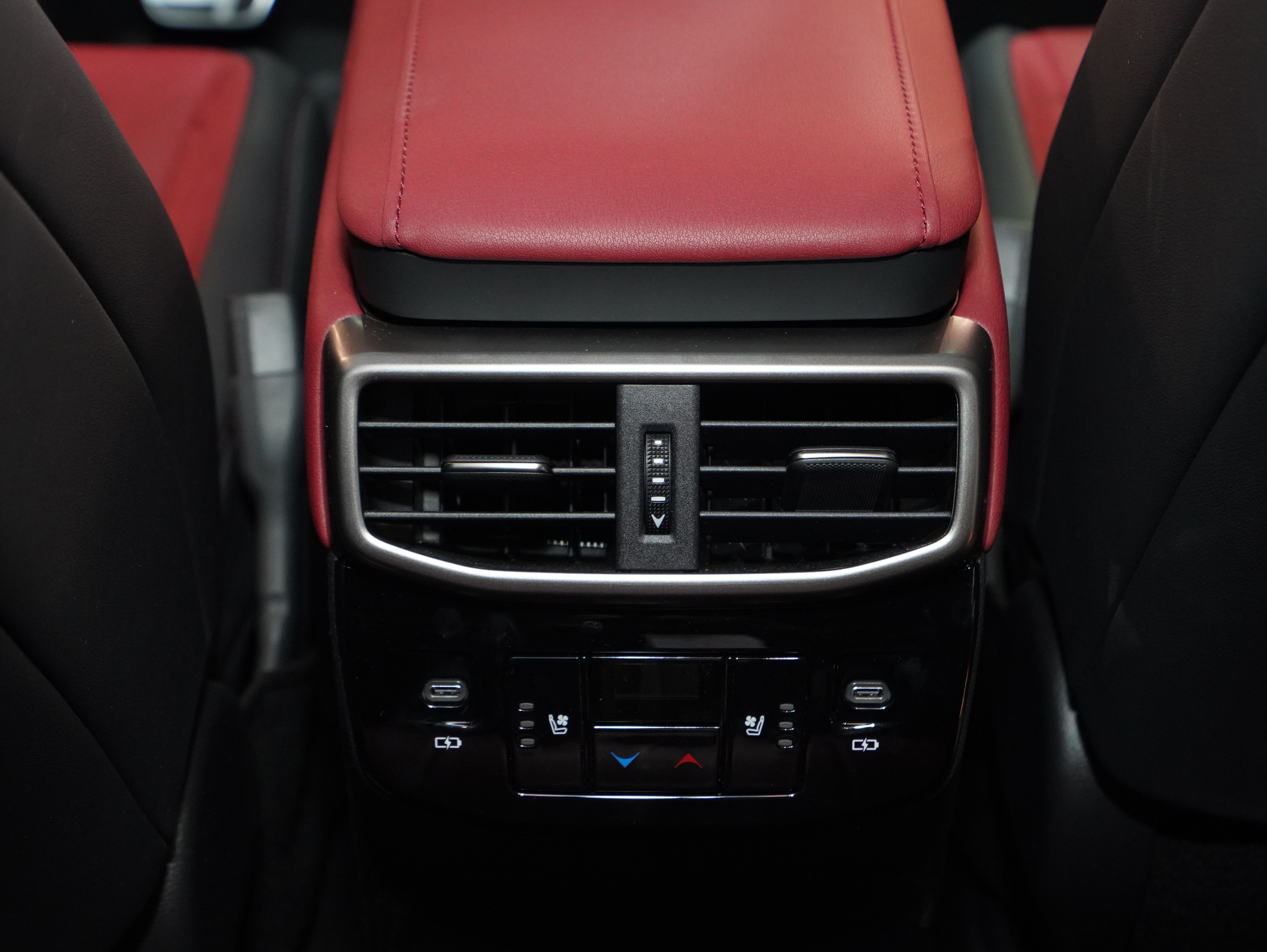 https://gcc-1307444343.cos.accelerate.myqcloud.com/cc/car-image/d99d1e14