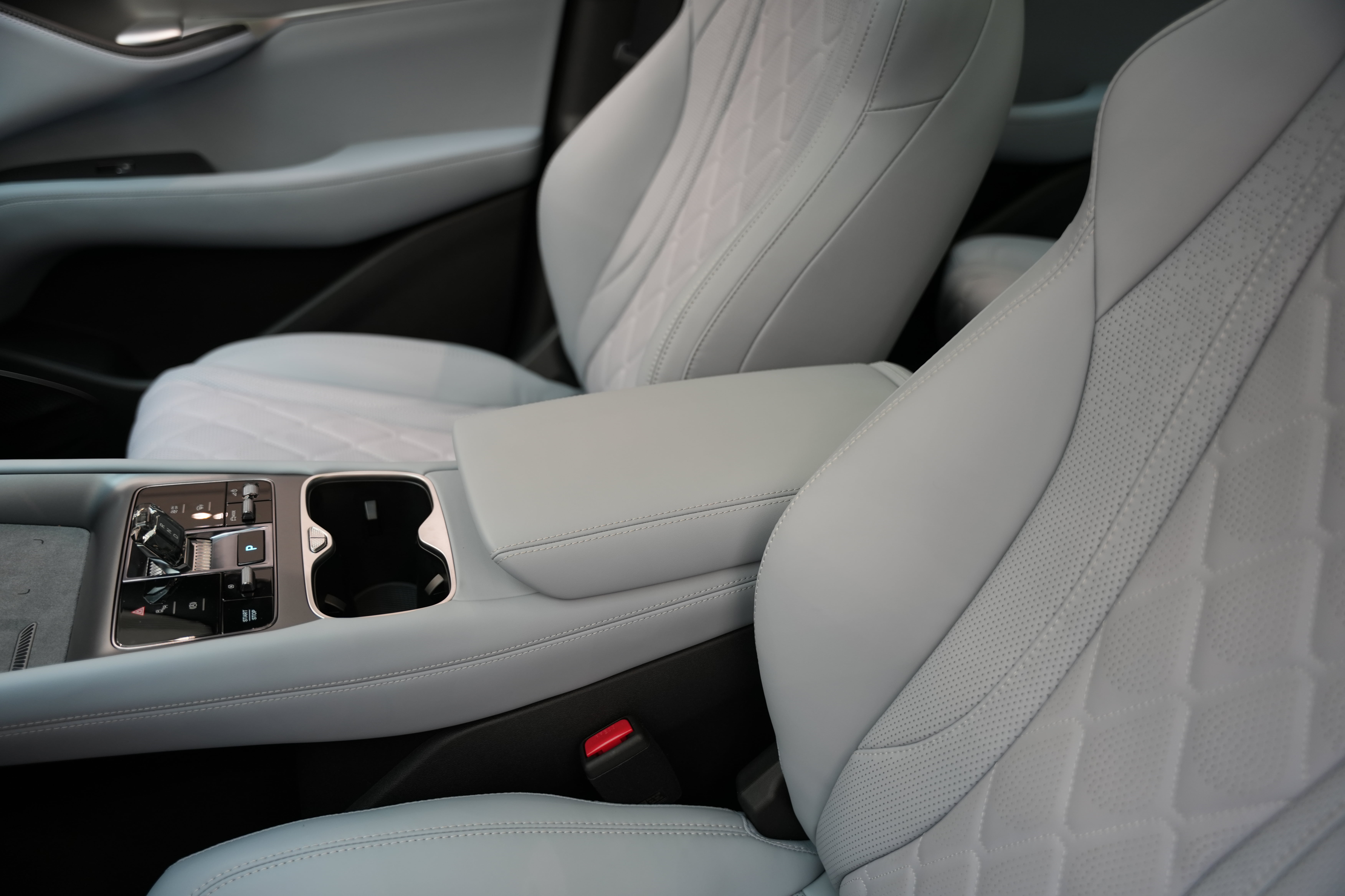 https://gcc-1307444343.cos.accelerate.myqcloud.com/cc/car-image/dab49461