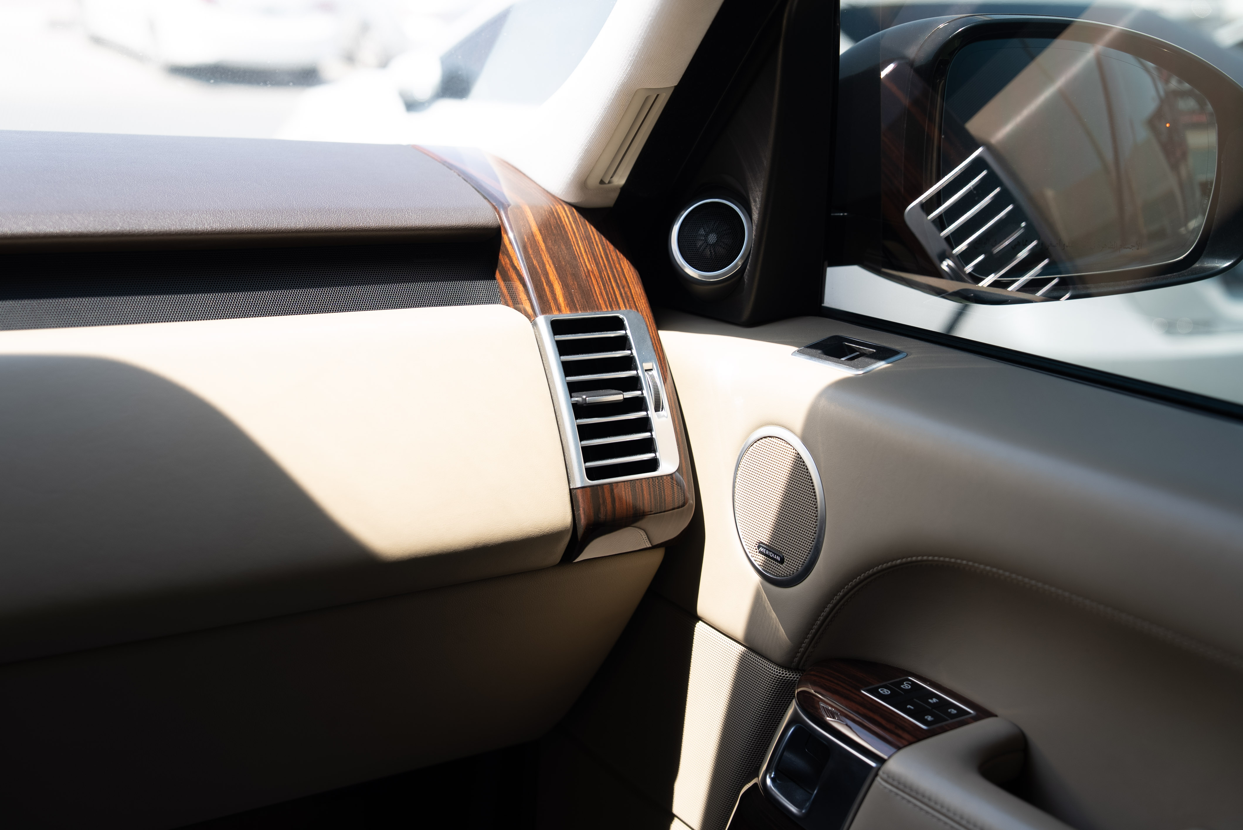 https://gcc-1307444343.cos.accelerate.myqcloud.com/cc/car-image/e0741e14