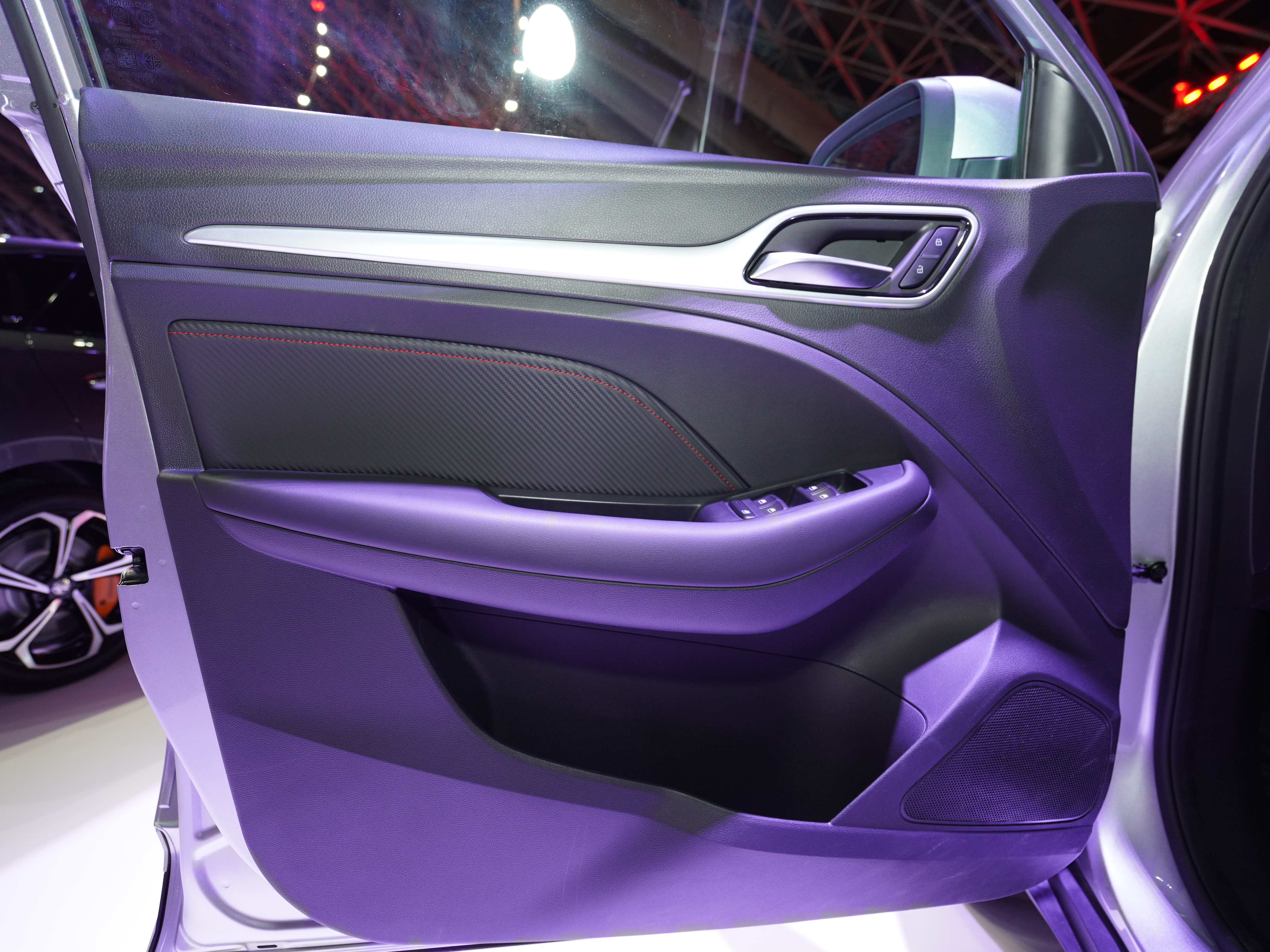https://gcc-1307444343.cos.accelerate.myqcloud.com/cc/car-image/e231e22e