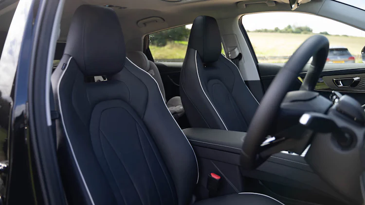 https://gcc-1307444343.cos.accelerate.myqcloud.com/cc/car-image/e3b89919