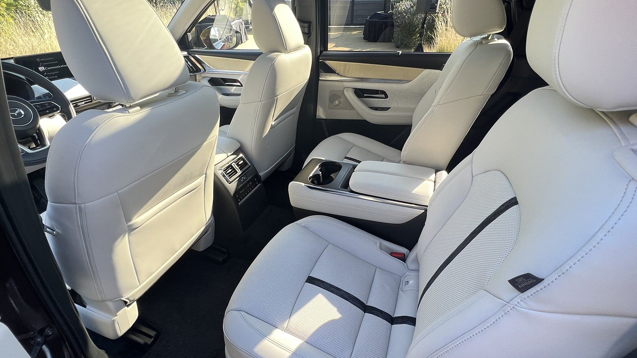 https://gcc-1307444343.cos.accelerate.myqcloud.com/cc/car-image/edf665e2