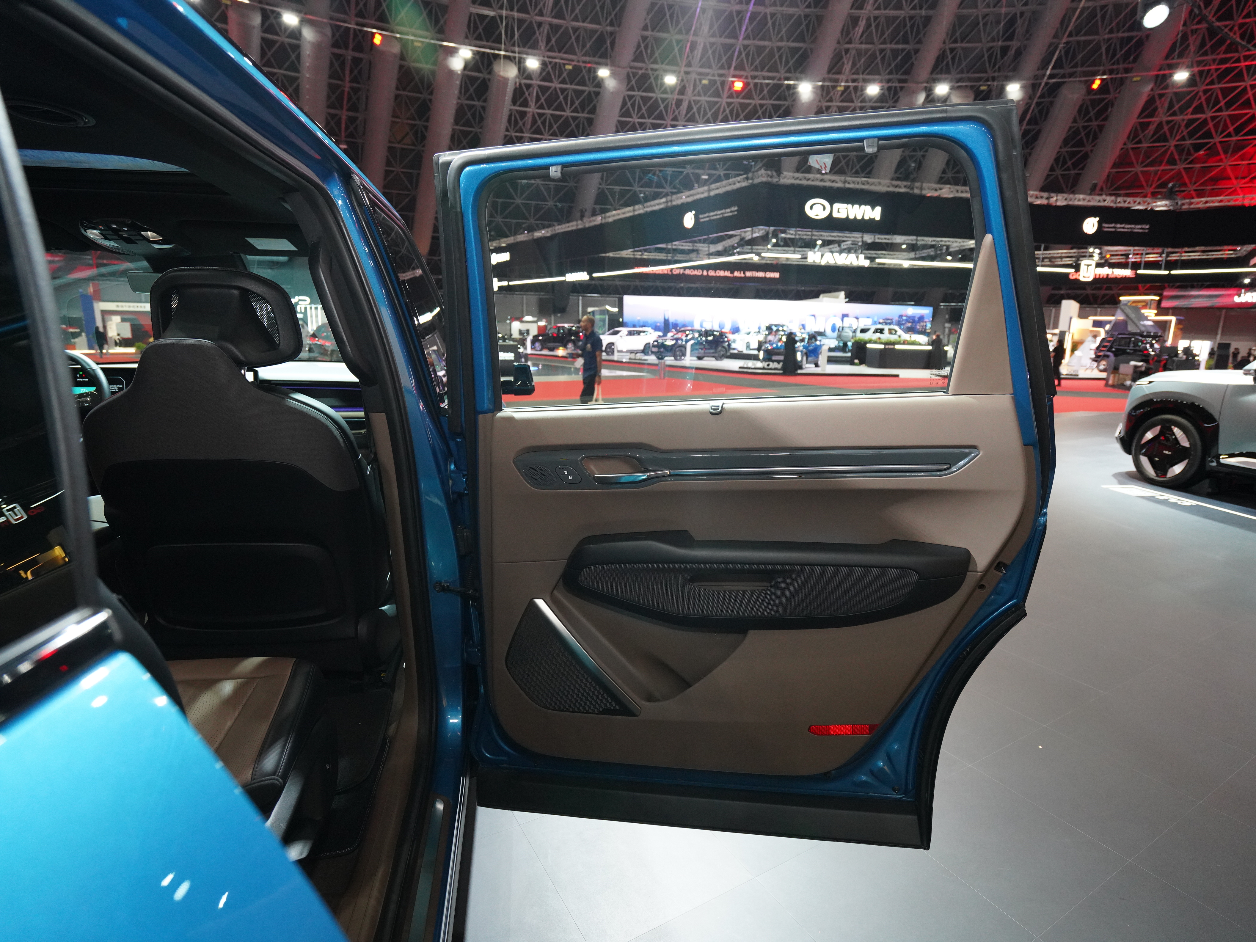https://gcc-1307444343.cos.accelerate.myqcloud.com/cc/car-image/f1c6ca12