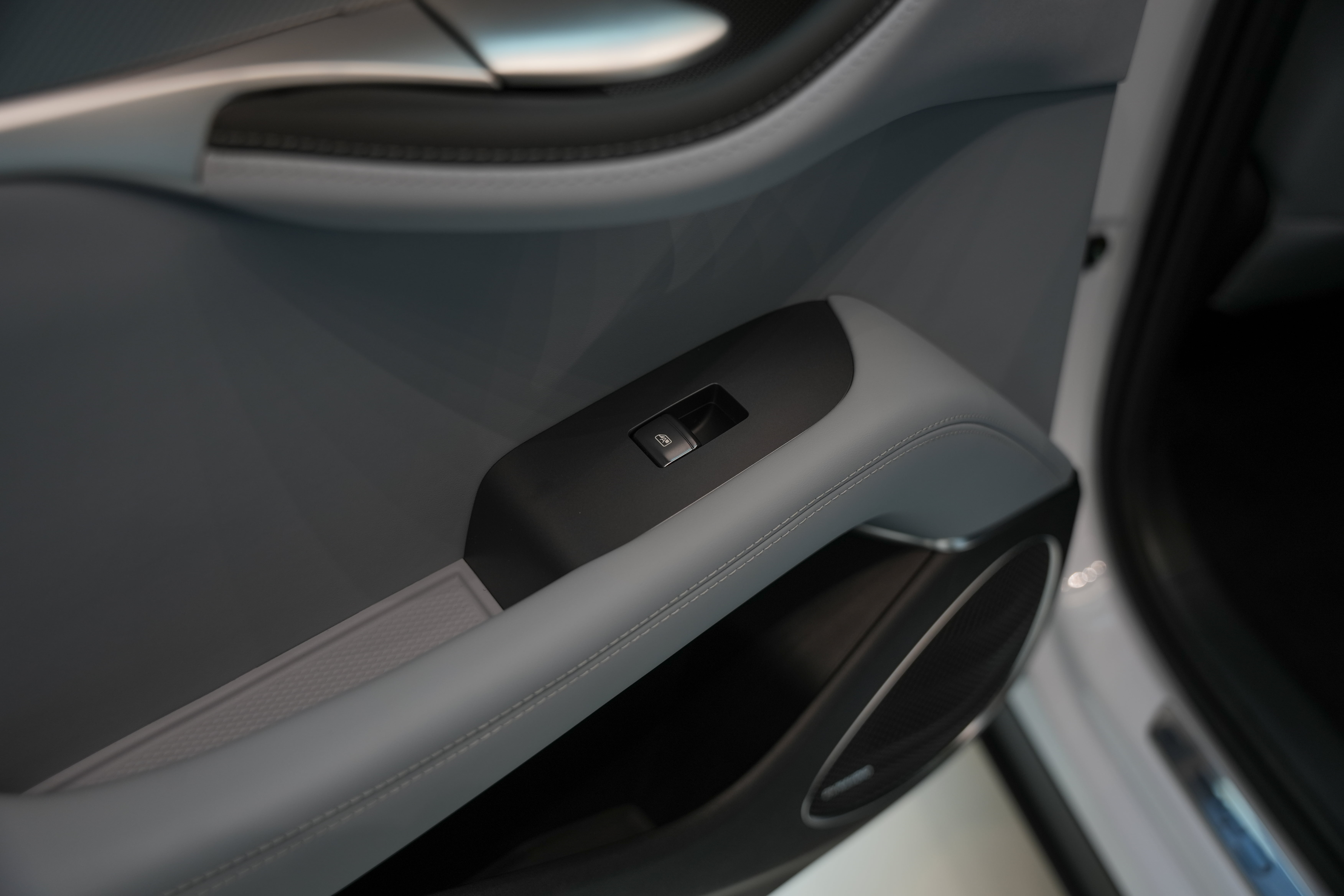 https://gcc-1307444343.cos.accelerate.myqcloud.com/cc/car-image/f5927c66