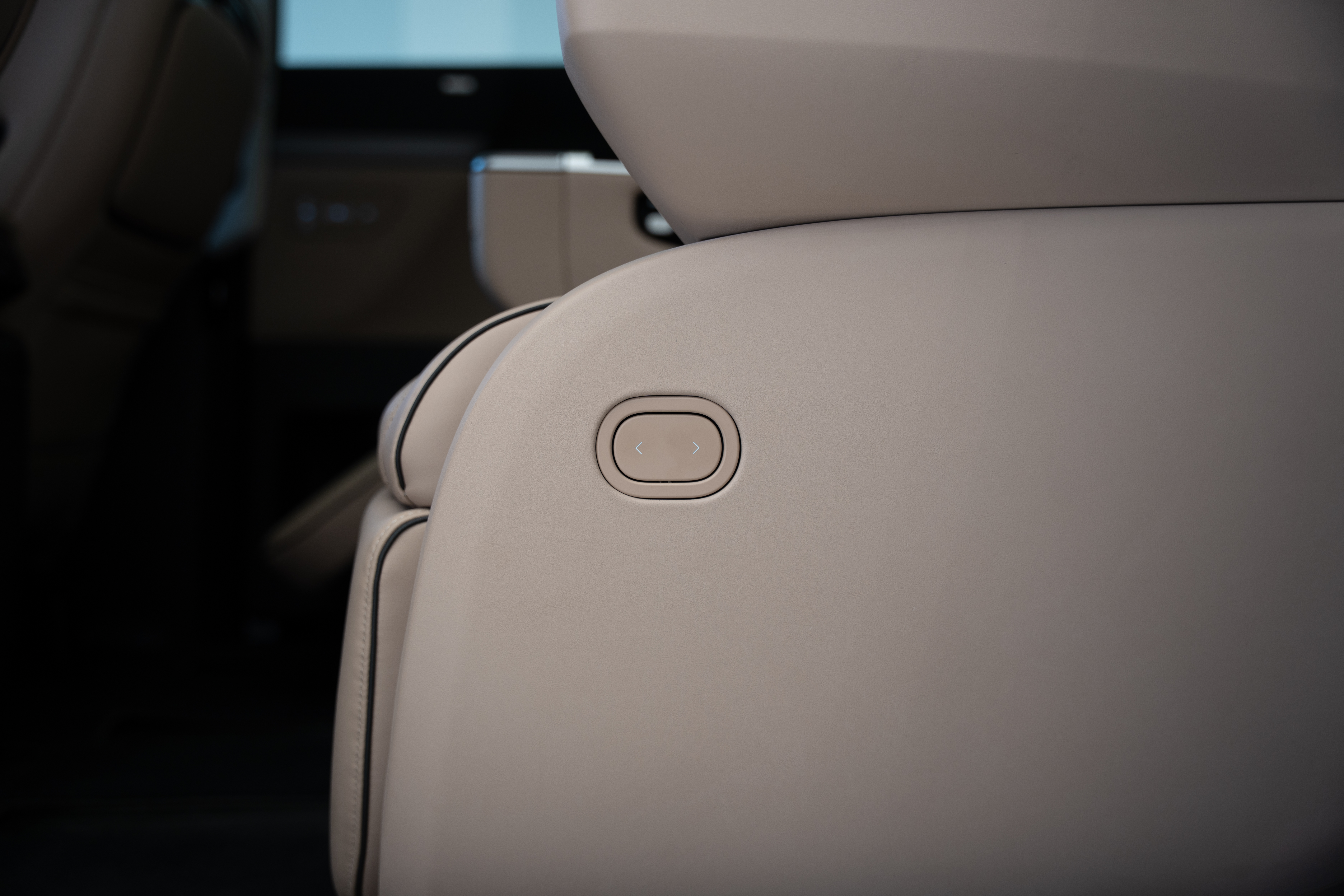 https://gcc-1307444343.cos.accelerate.myqcloud.com/cc/car-image/f5b617ed